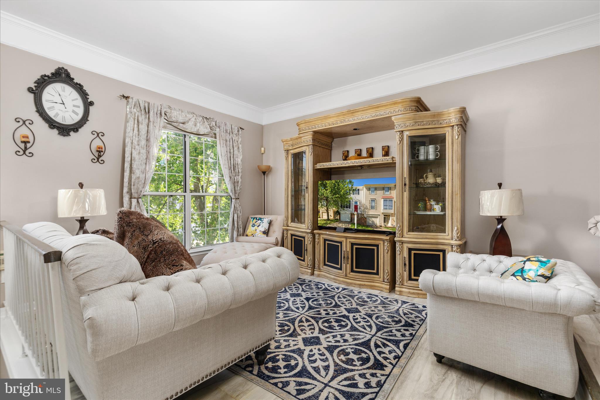 RIVER OAKS - Residential