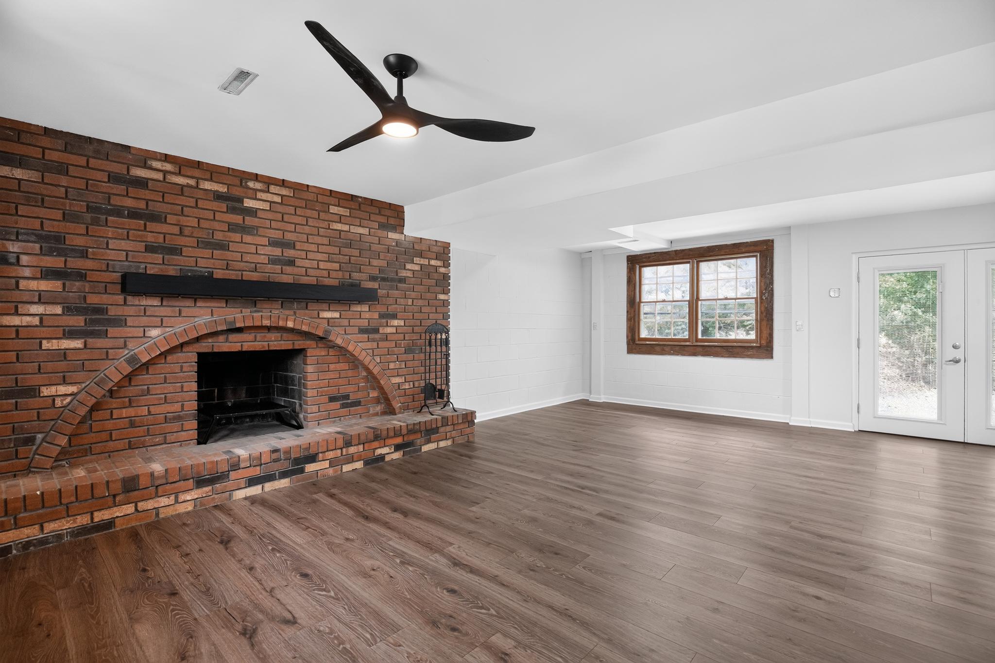 HUNT CLUB ESTATES - Residential