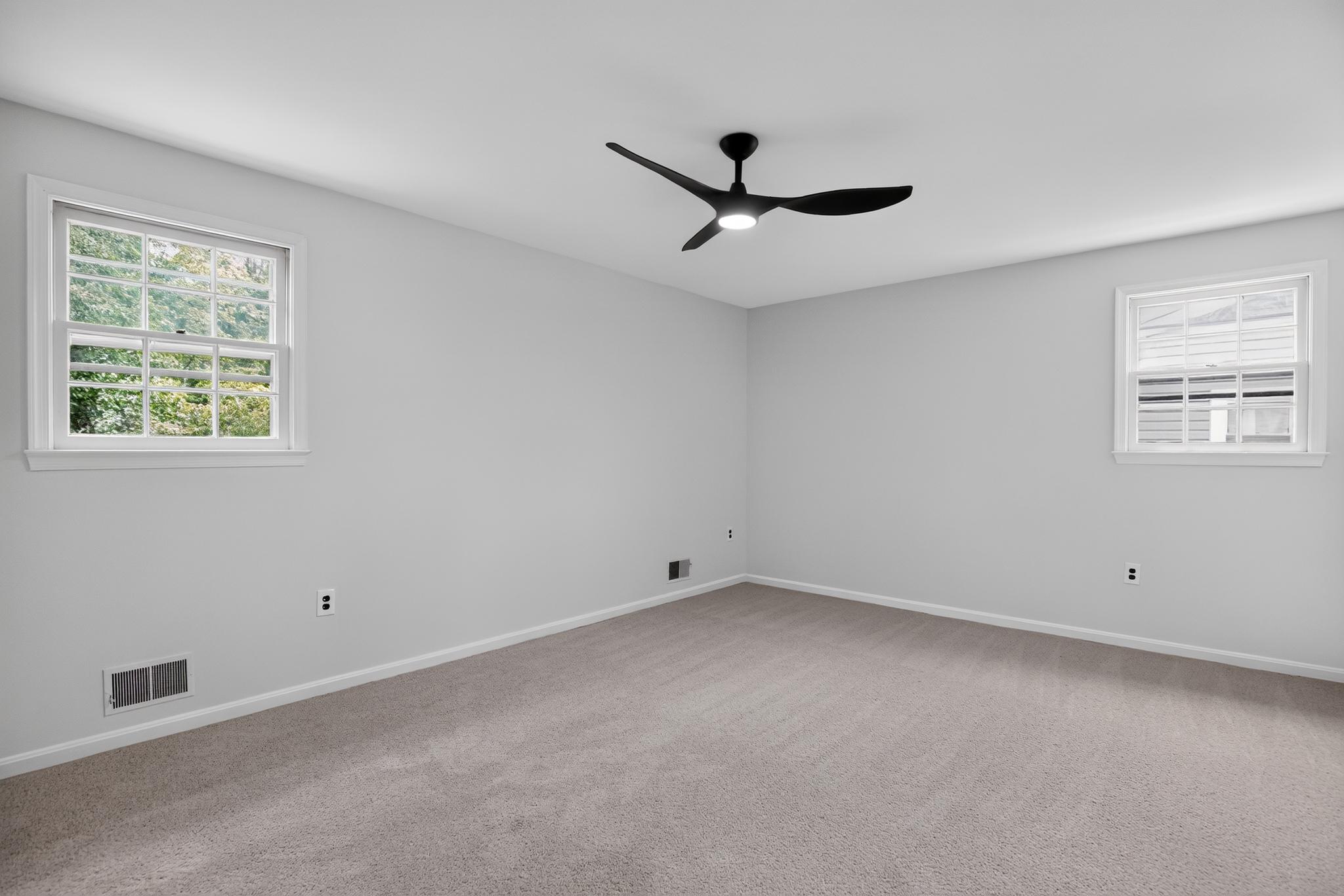 HUNT CLUB ESTATES - Residential