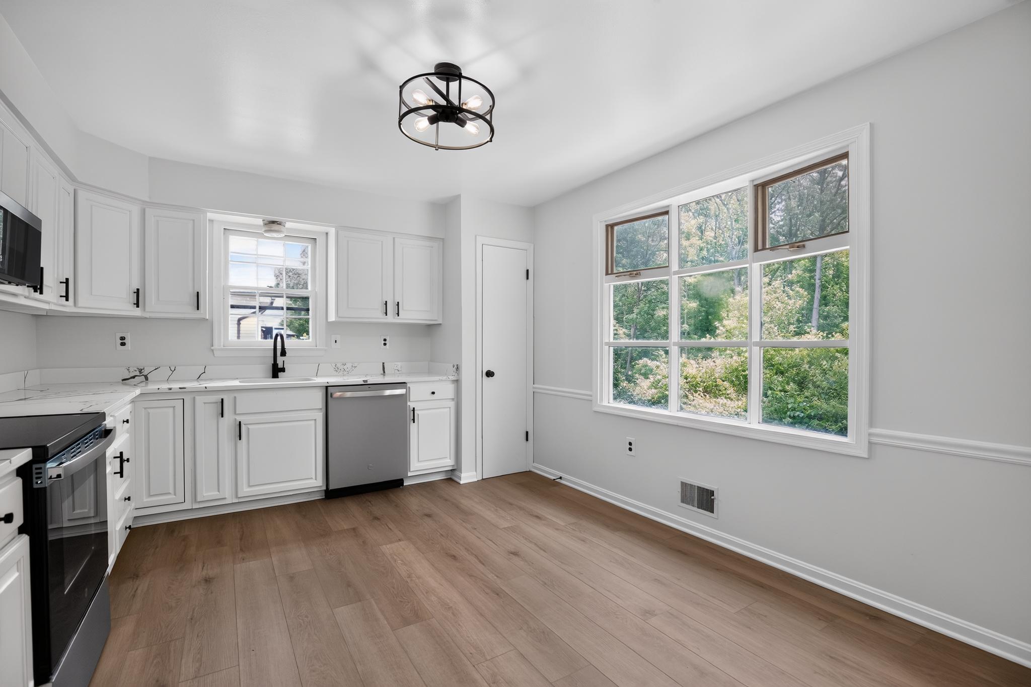 HUNT CLUB ESTATES - Residential