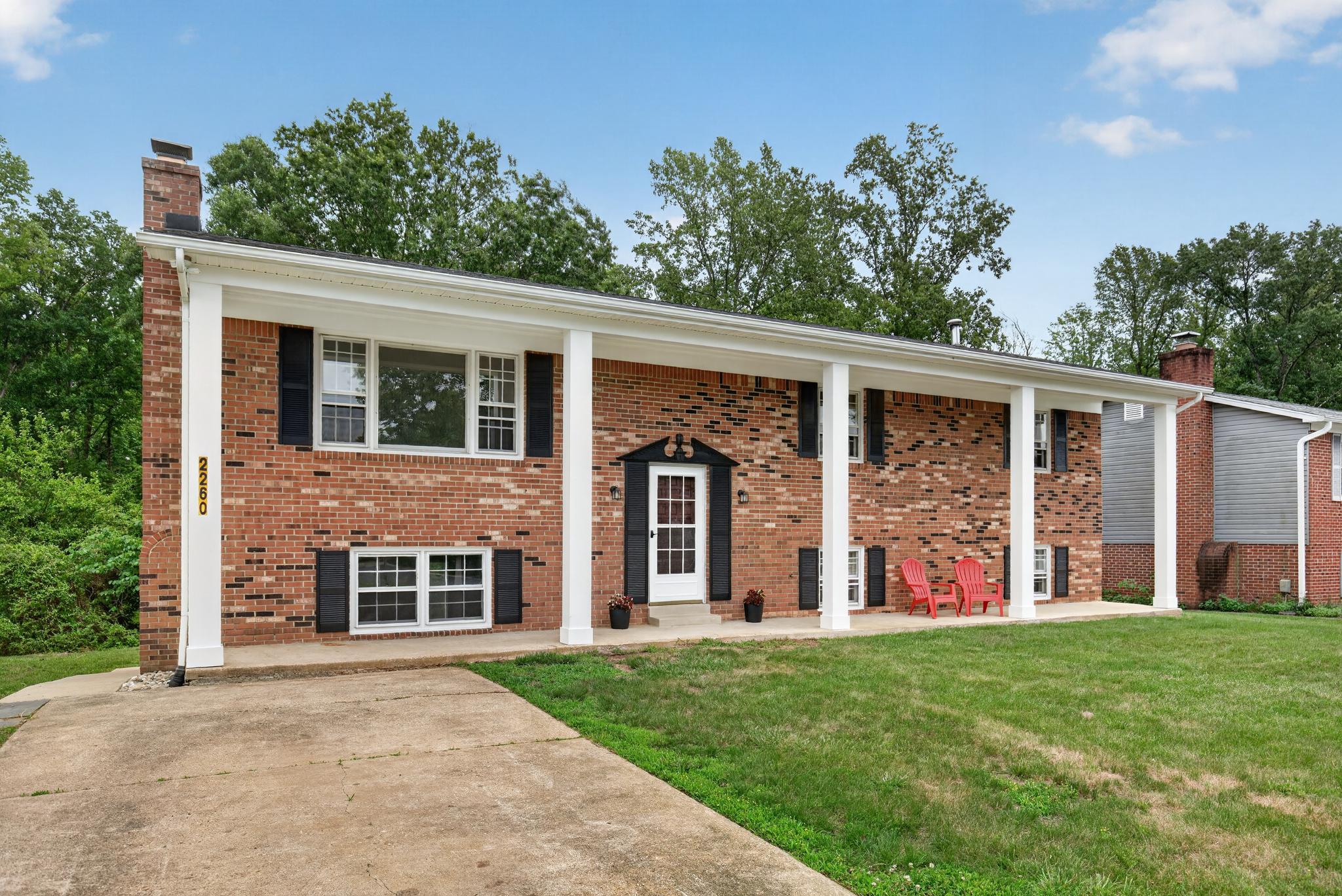 HUNT CLUB ESTATES - Residential