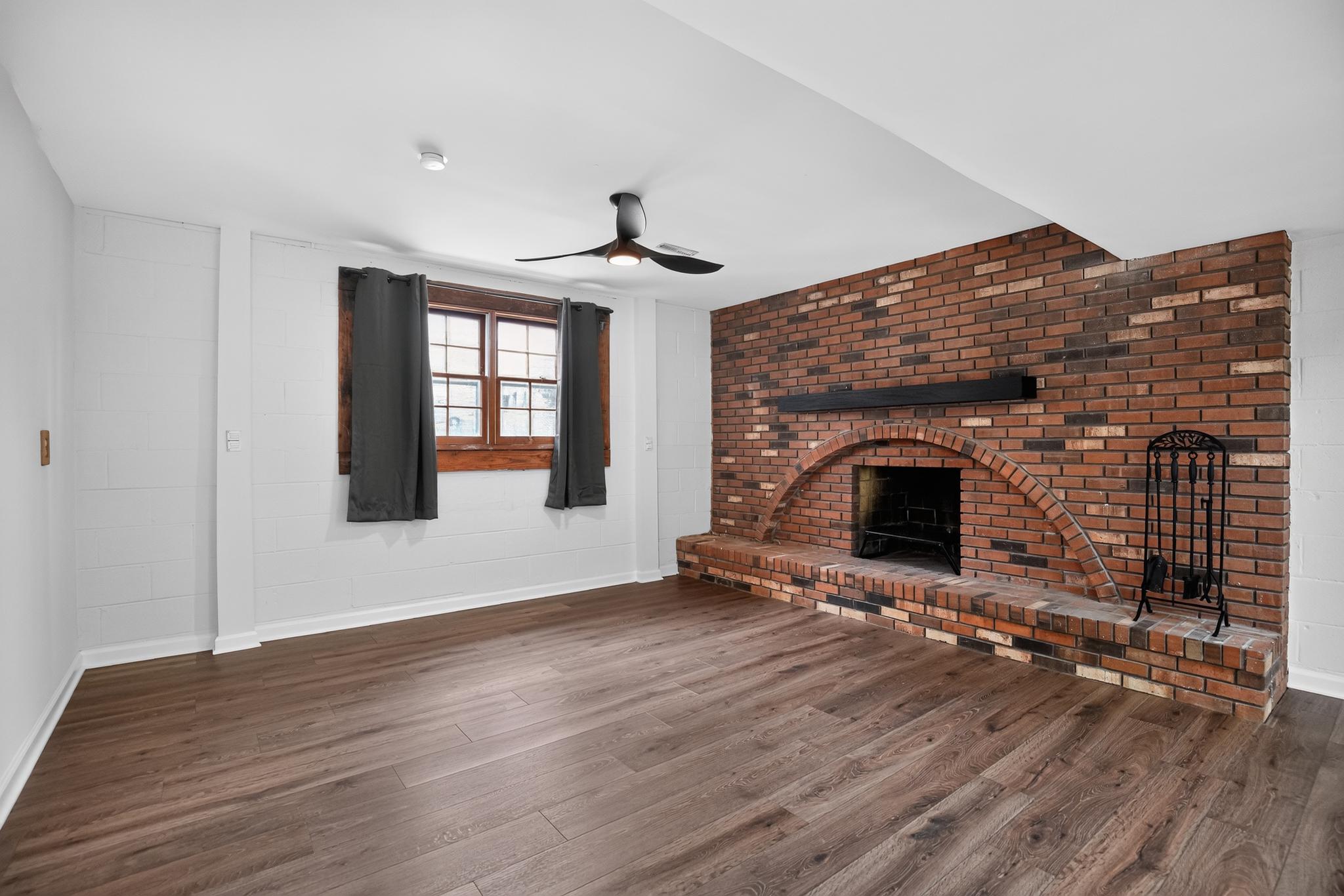 HUNT CLUB ESTATES - Residential