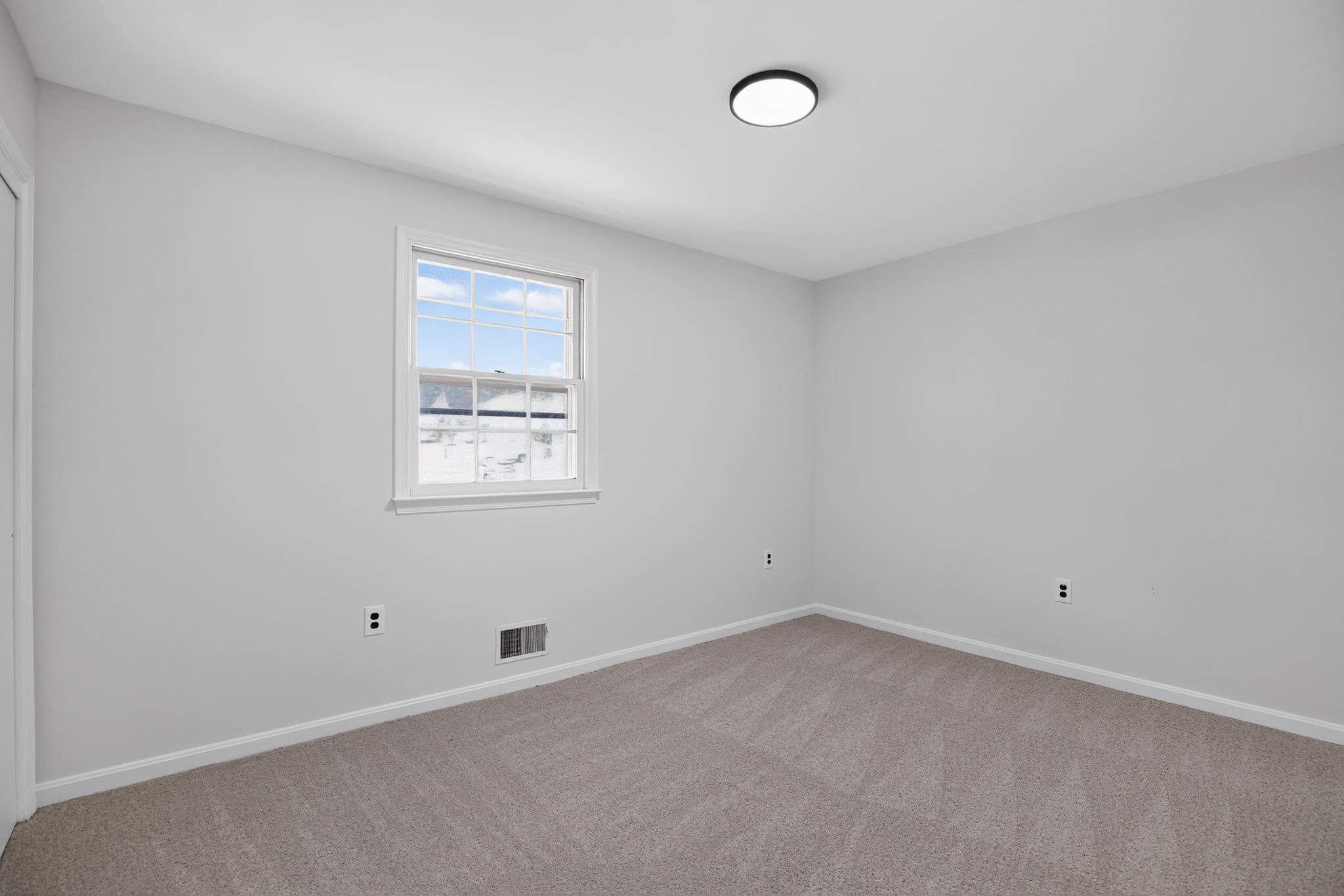 HUNT CLUB ESTATES - Residential