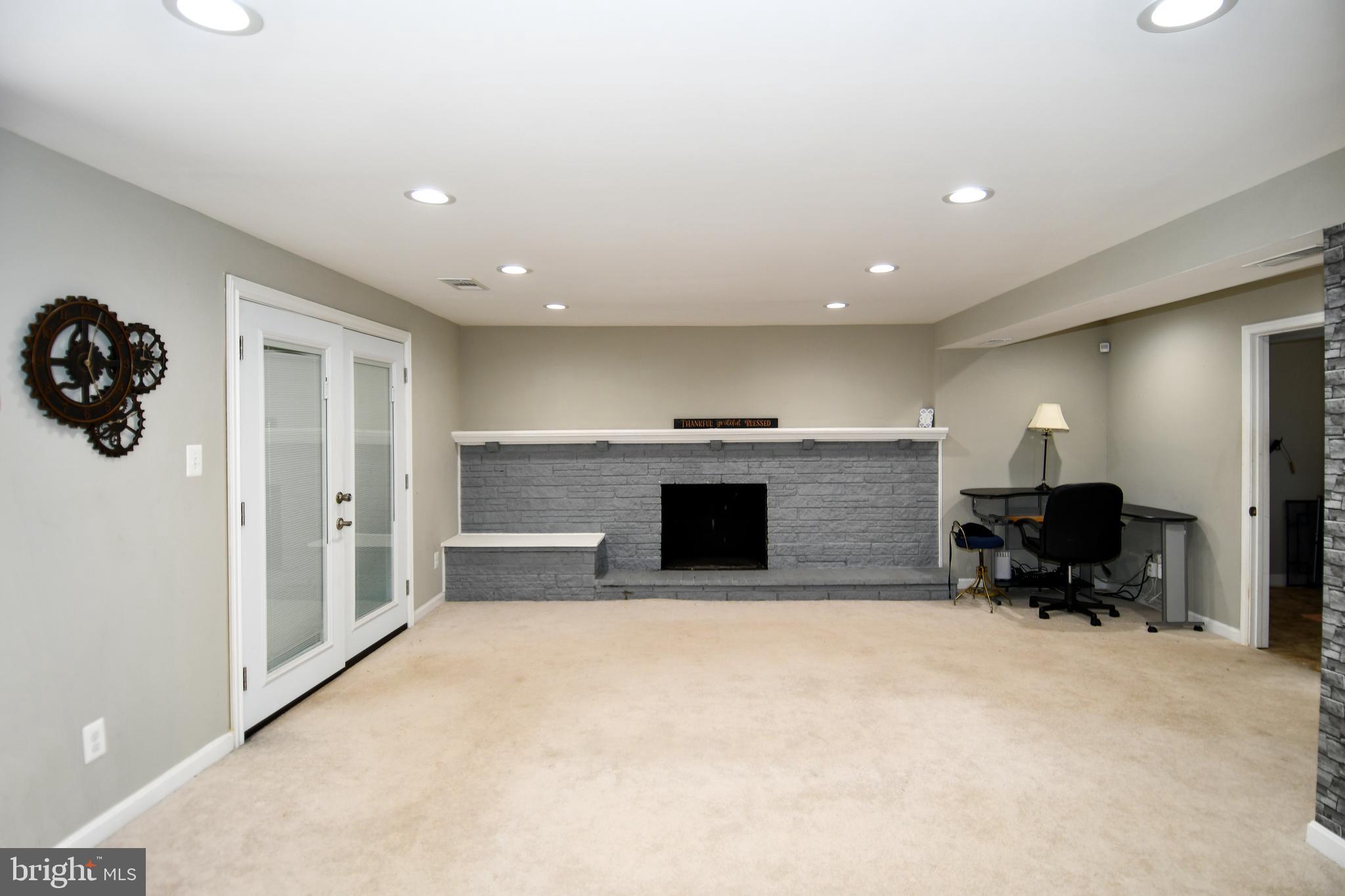 DORCHESTER ESTATES - Residential