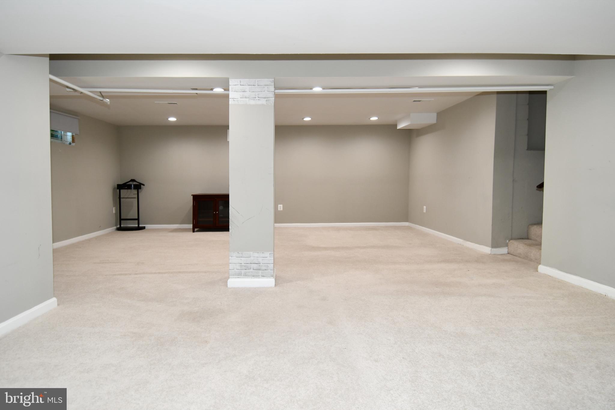 DORCHESTER ESTATES - Residential