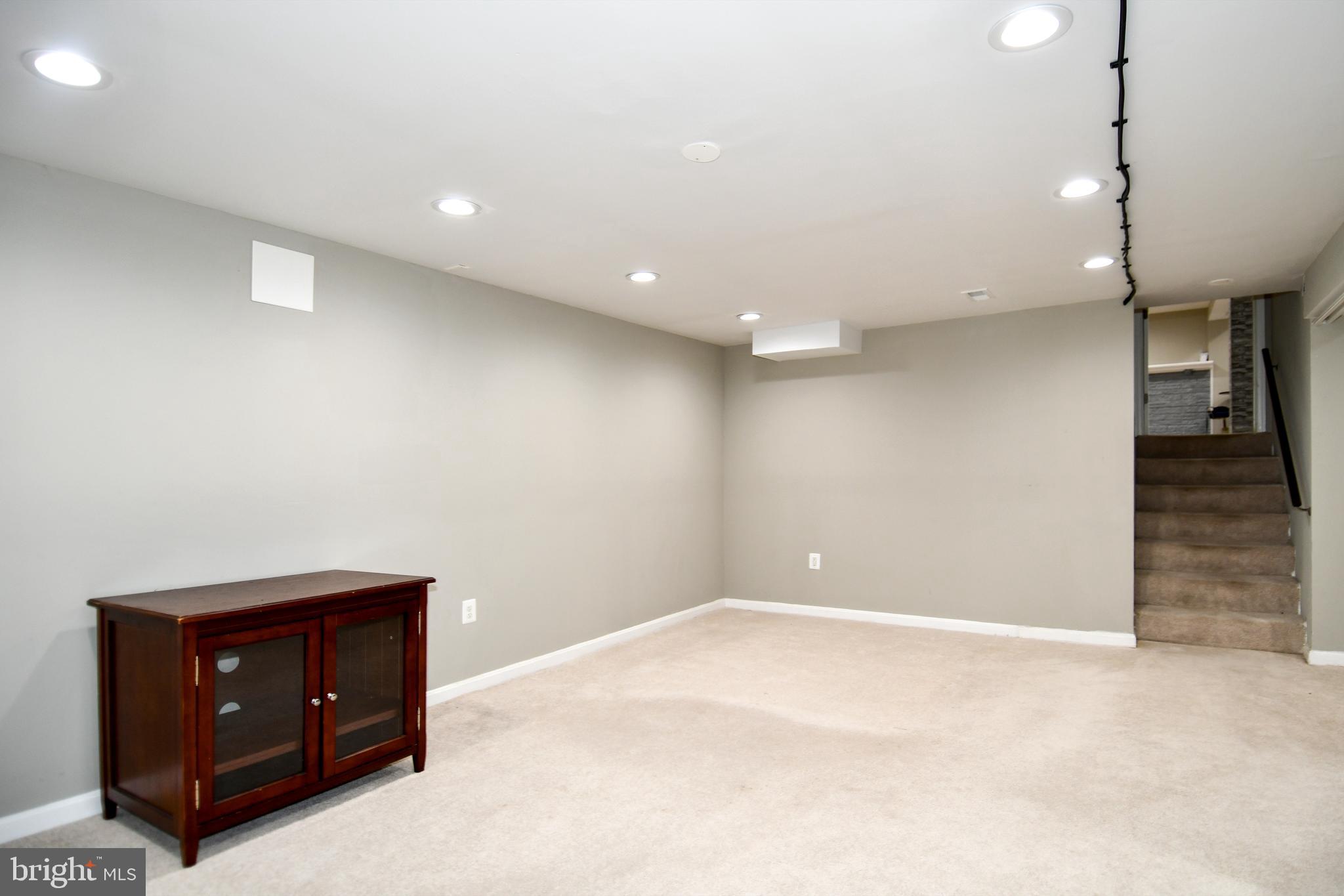 DORCHESTER ESTATES - Residential