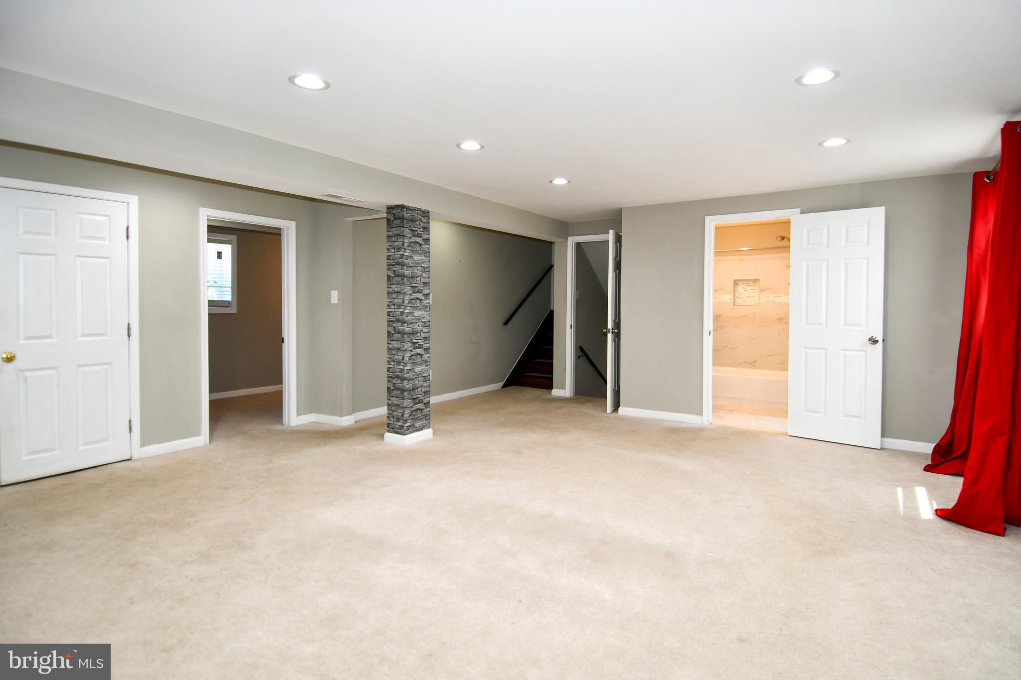 DORCHESTER ESTATES - Residential