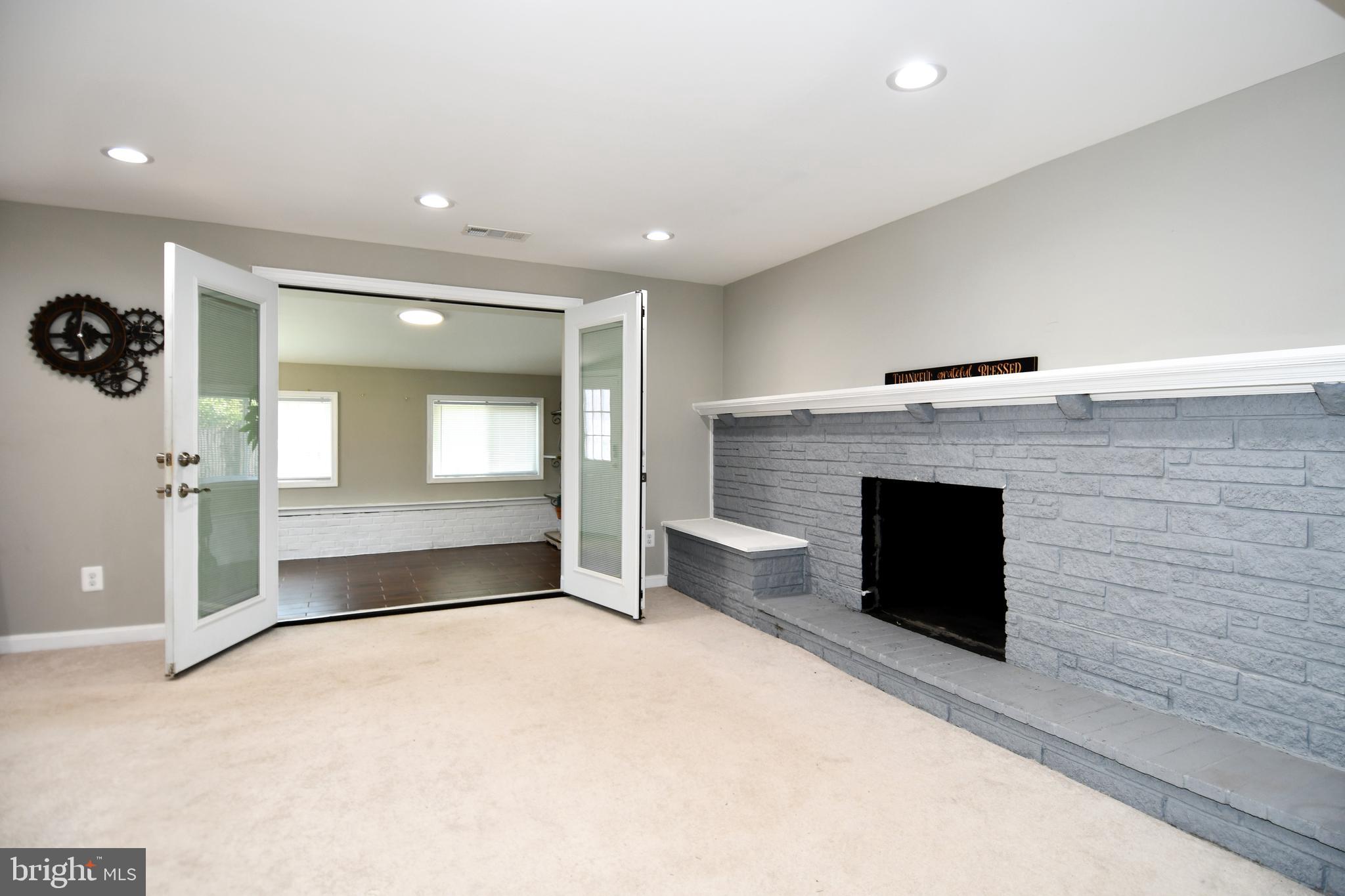 DORCHESTER ESTATES - Residential