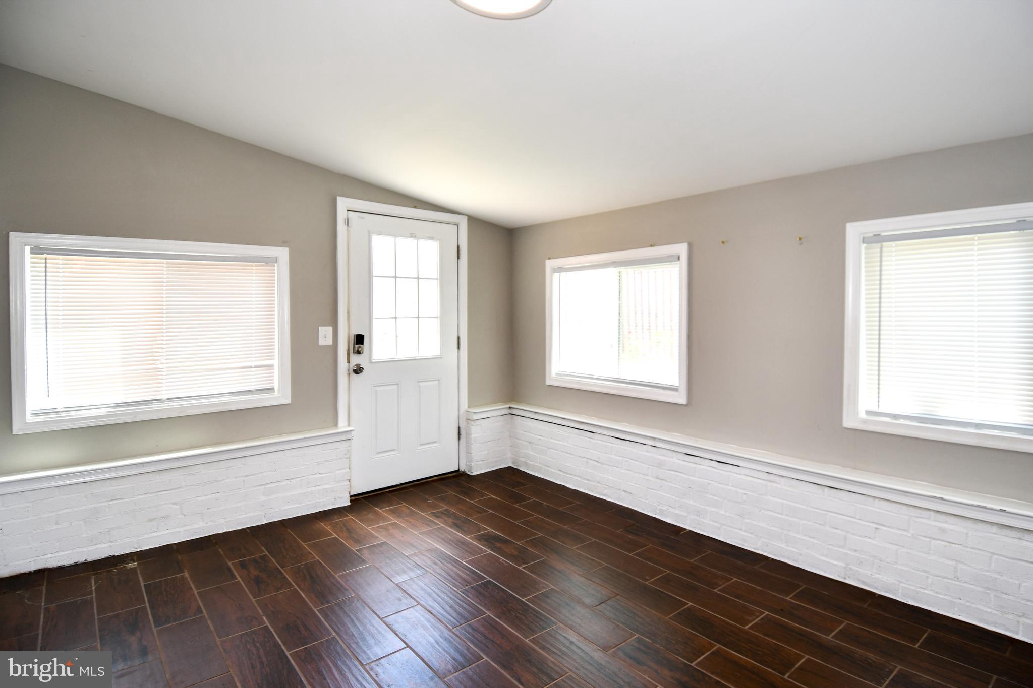 DORCHESTER ESTATES - Residential