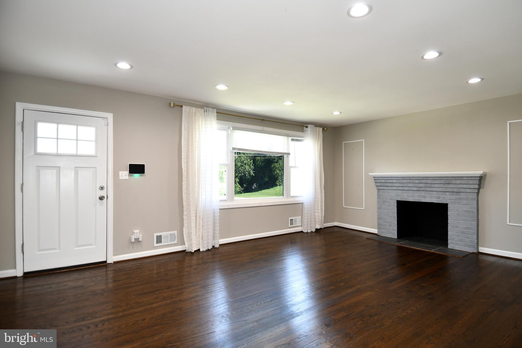 DORCHESTER ESTATES - Residential