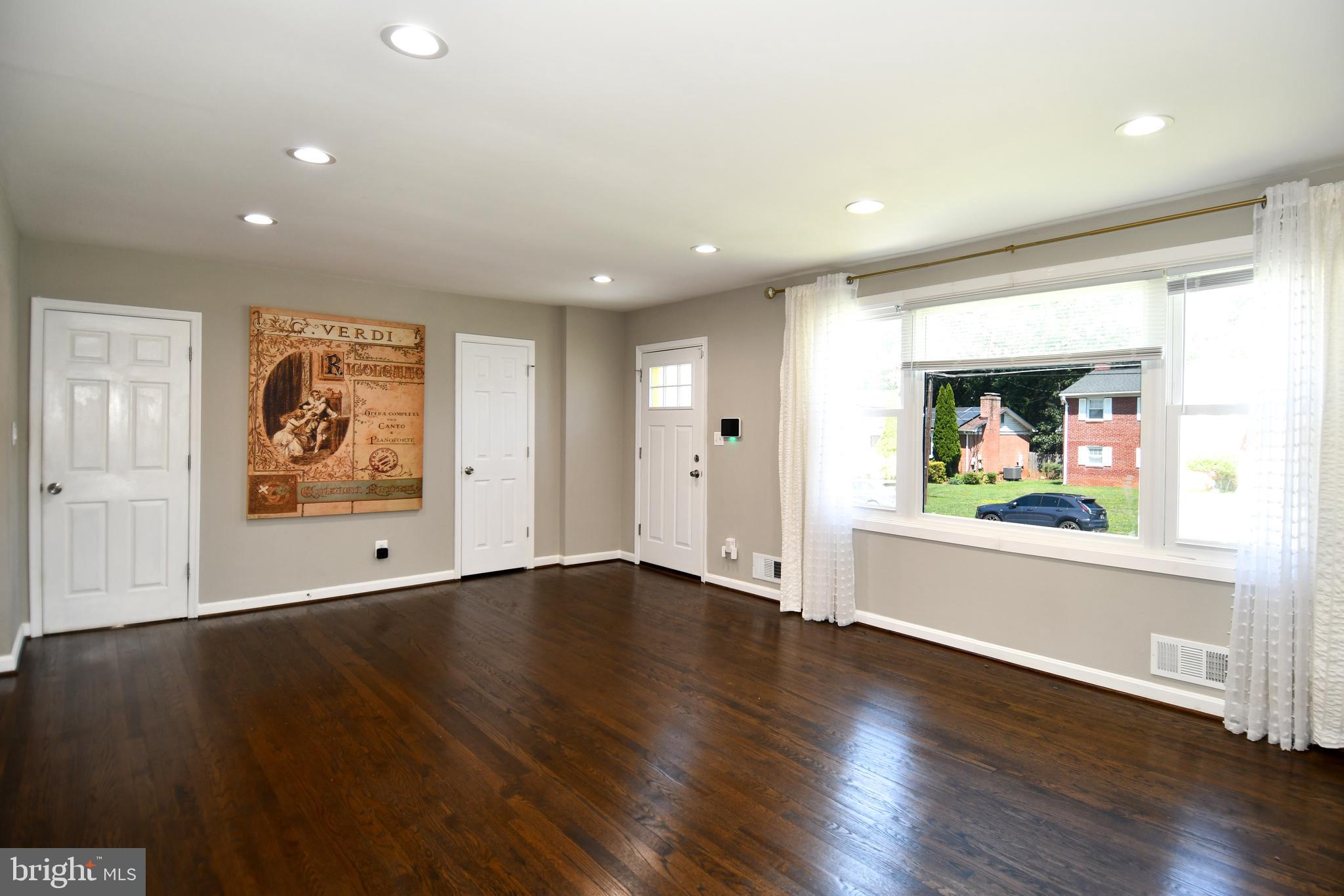 DORCHESTER ESTATES - Residential