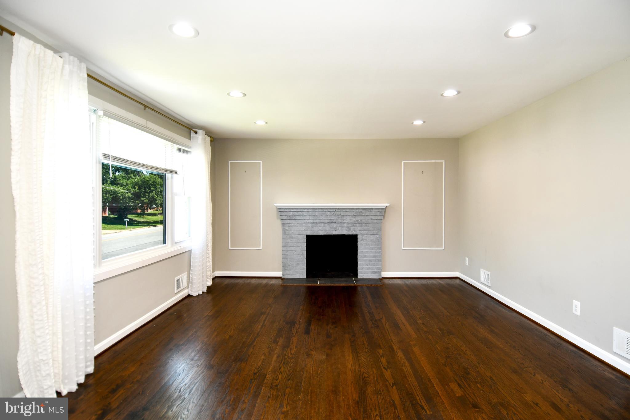 DORCHESTER ESTATES - Residential