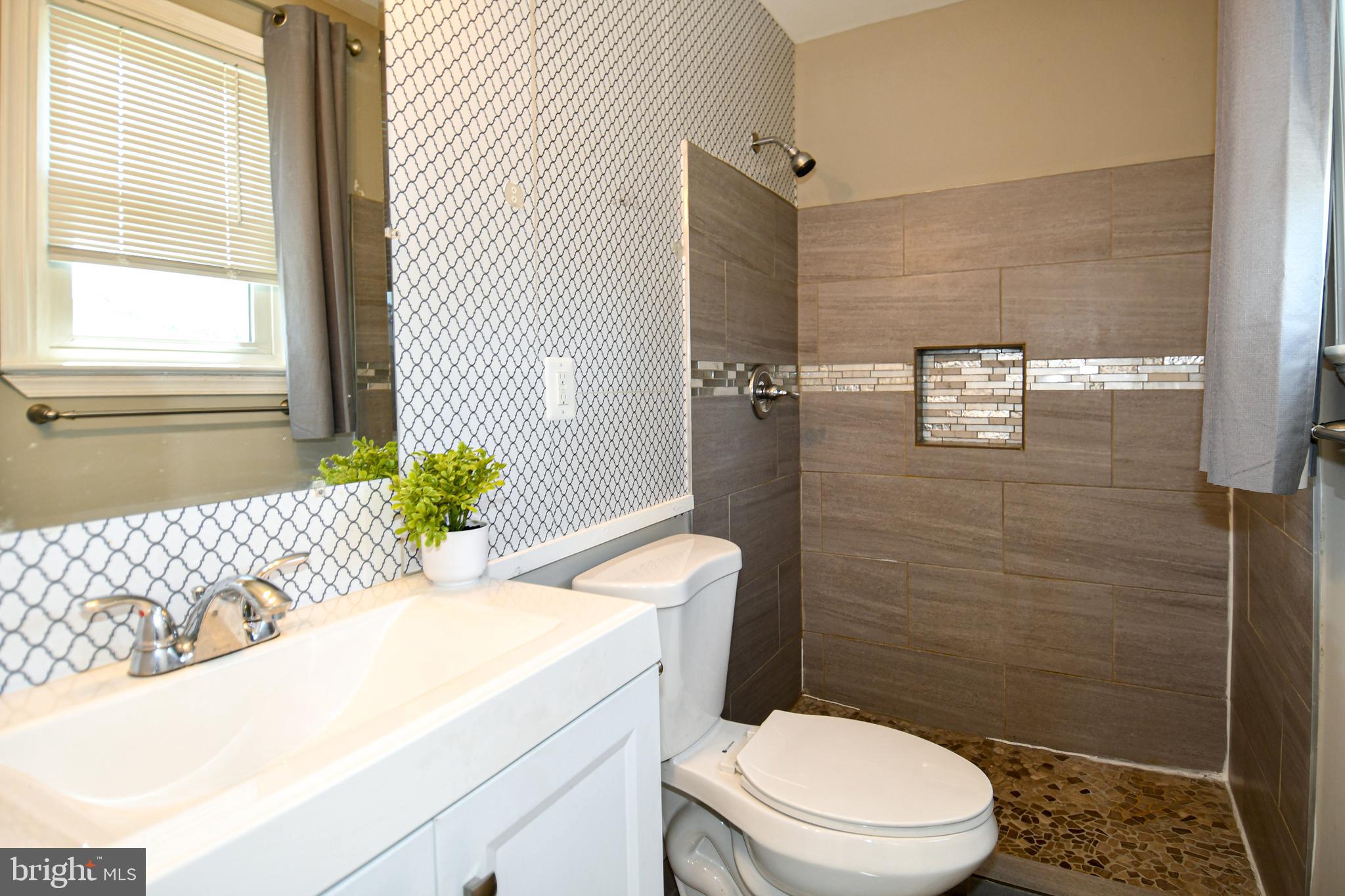DORCHESTER ESTATES - Residential