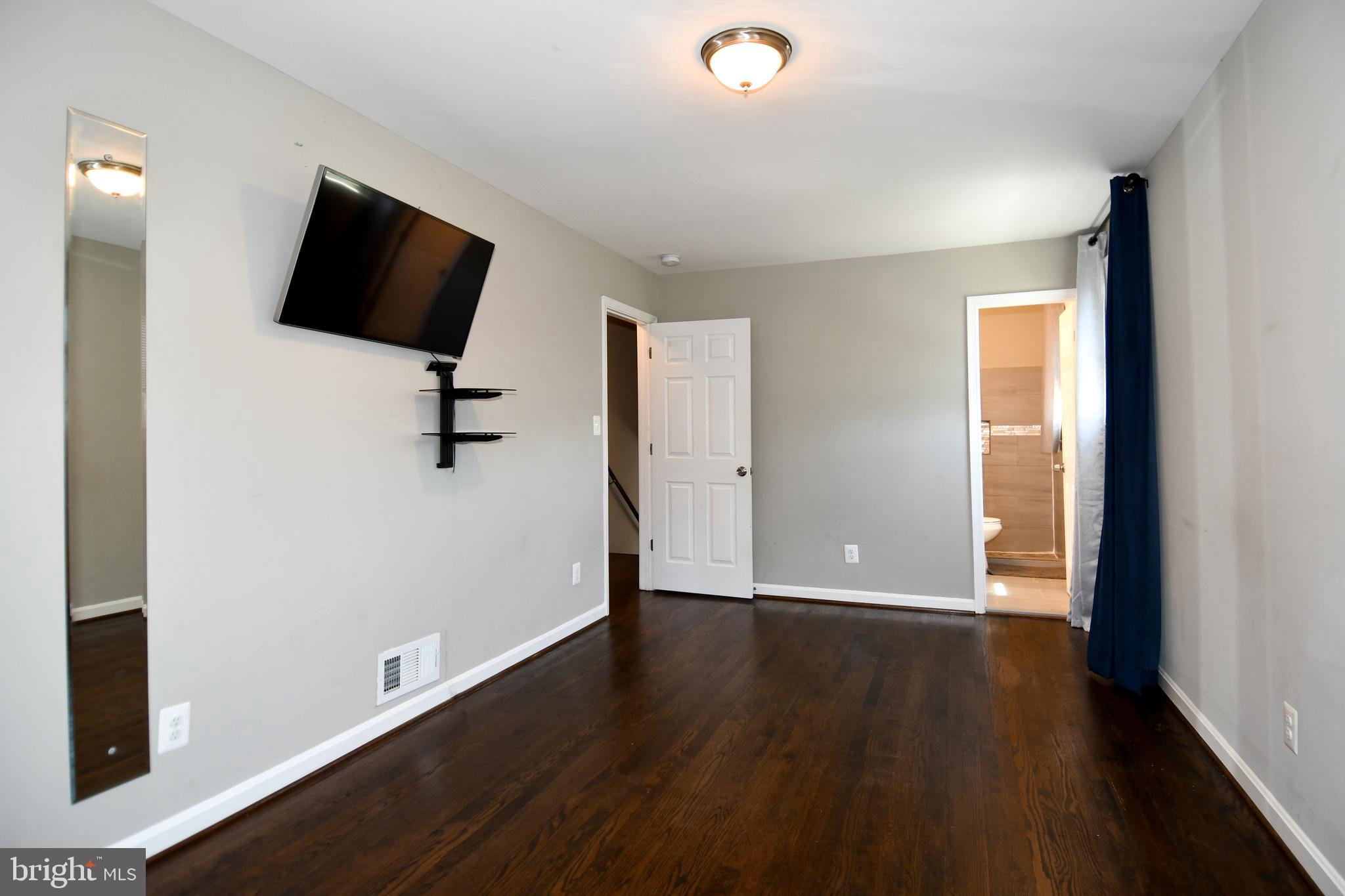 DORCHESTER ESTATES - Residential