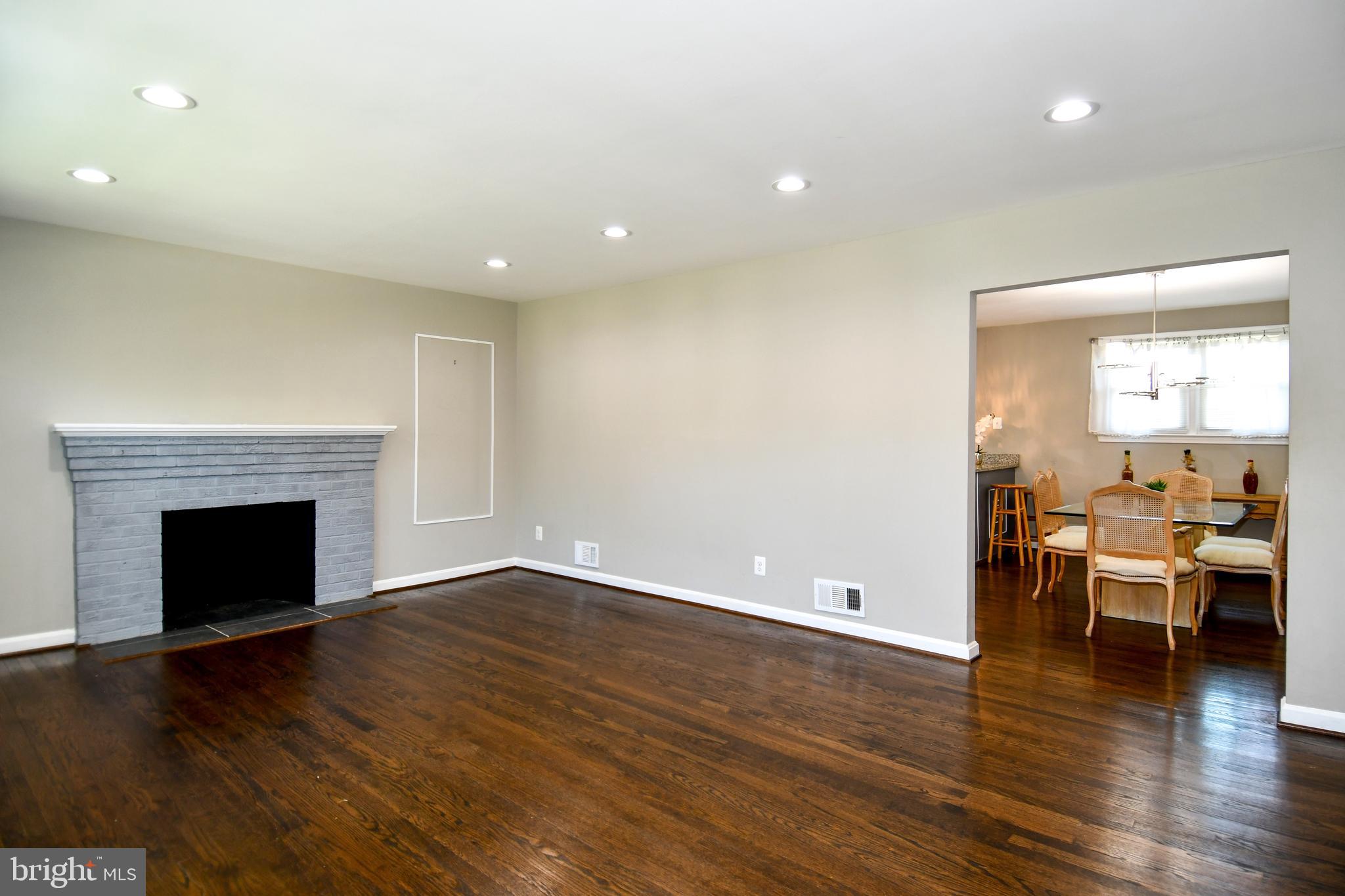 DORCHESTER ESTATES - Residential