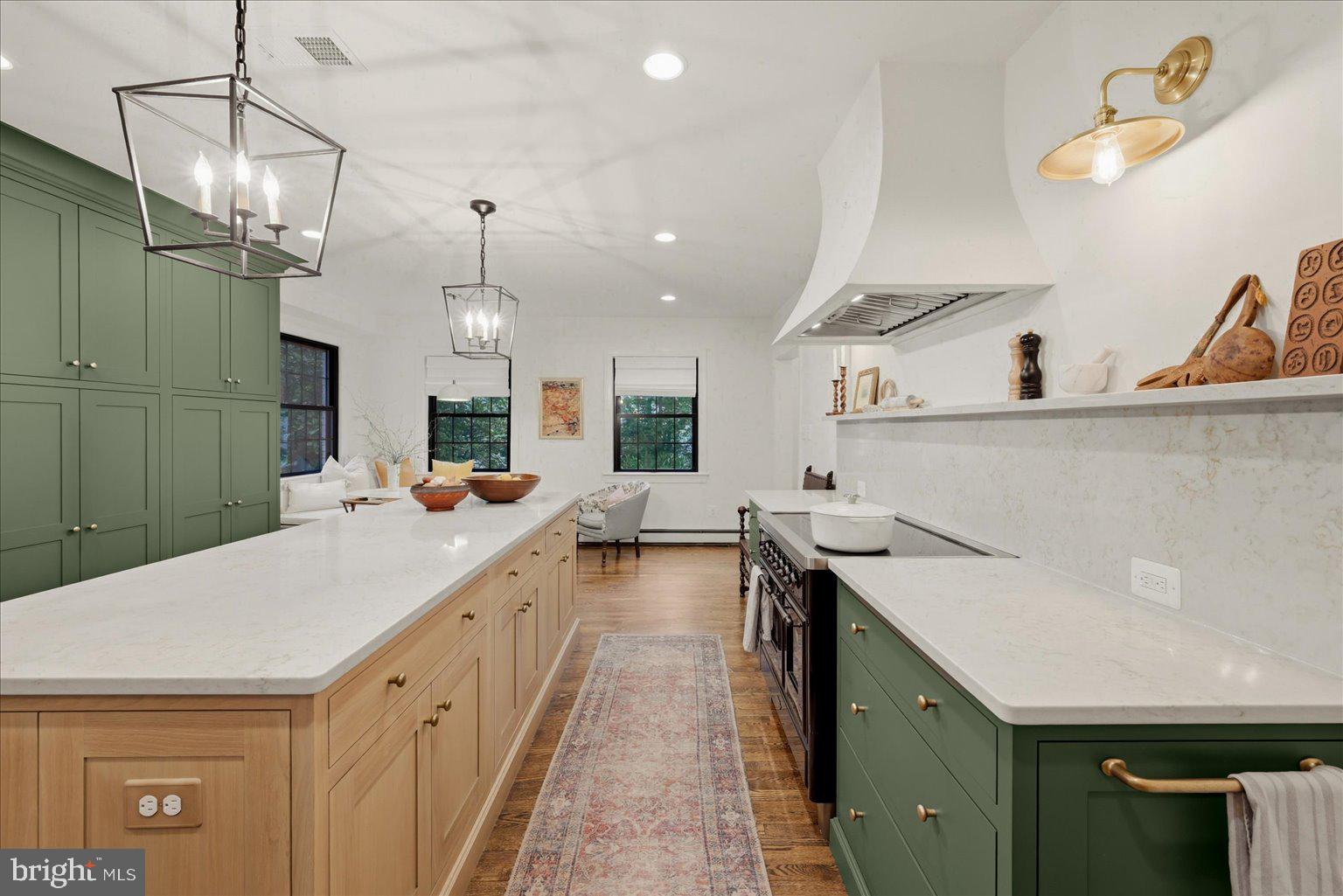 EAGLE ROCK - Residential