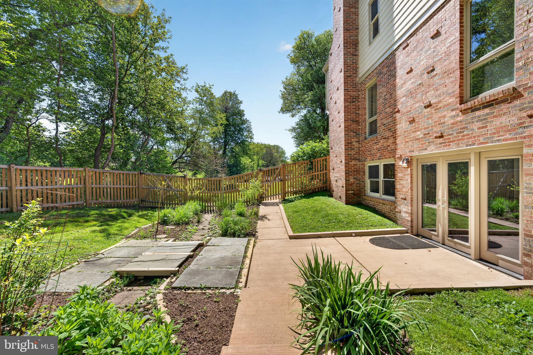 GAYFIELDS - Residential