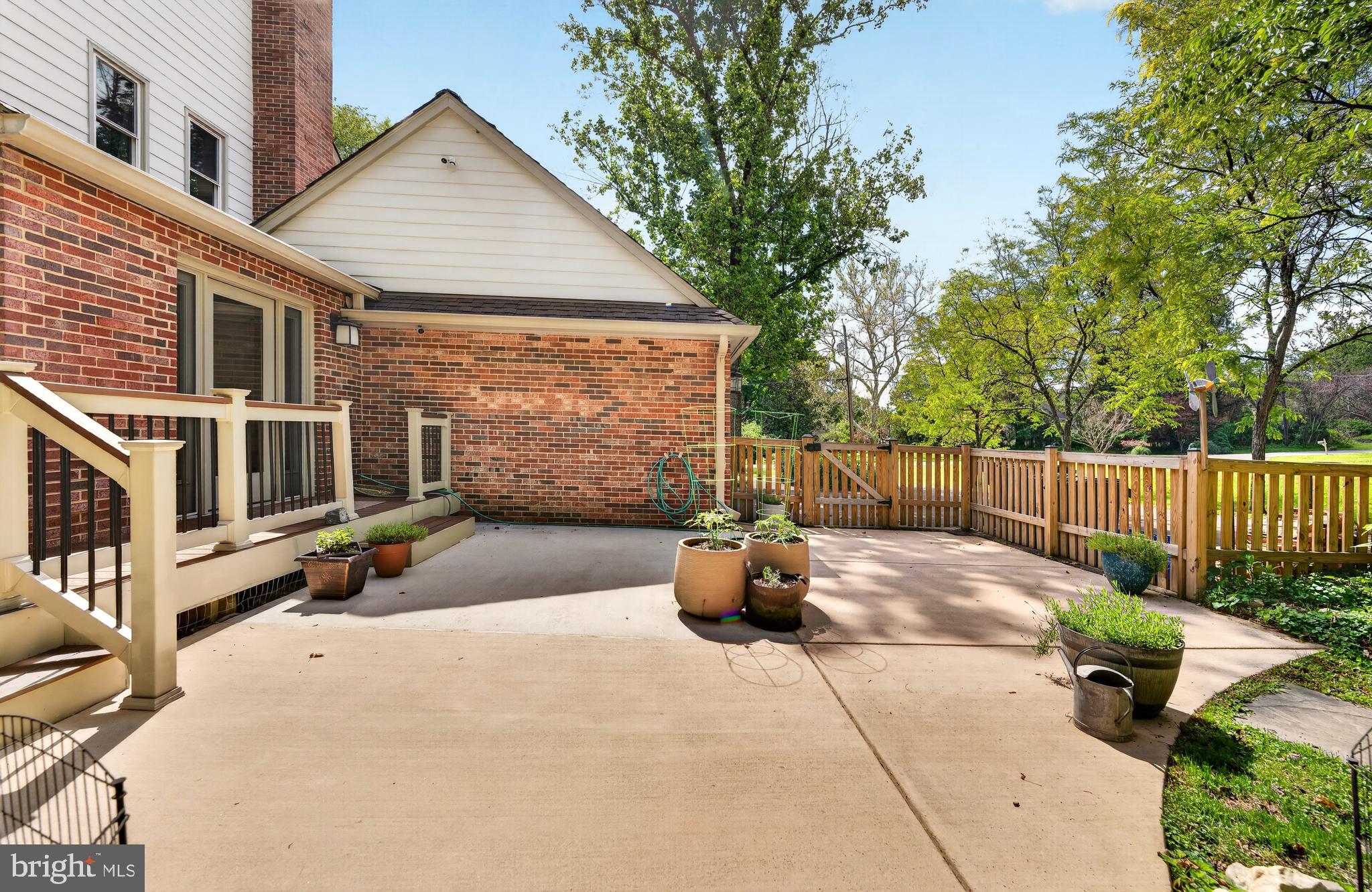 GAYFIELDS - Residential