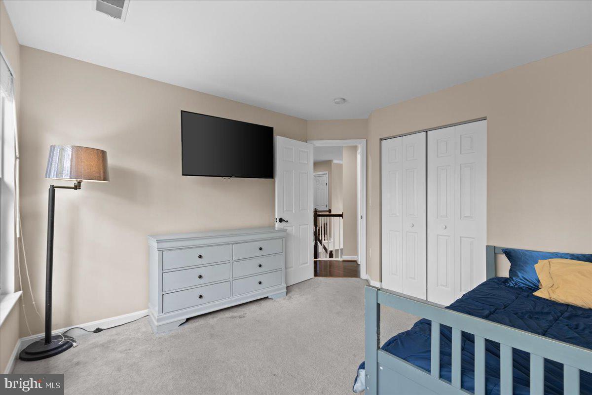 RIDGEFIELD VILLAGE - Residential