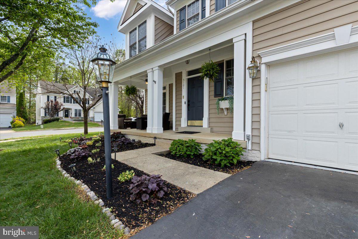 RIDGEFIELD VILLAGE - Residential