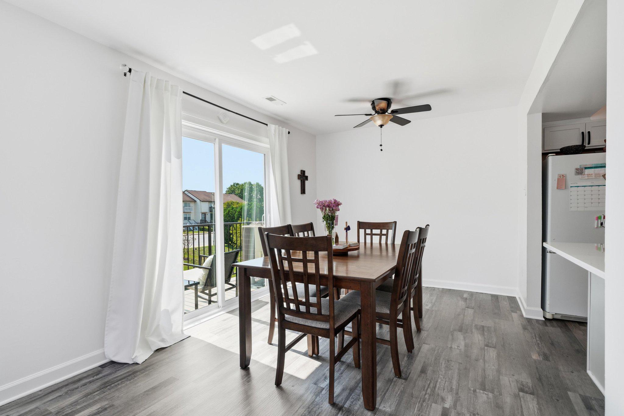 APPLEWALK CONDO - Residential