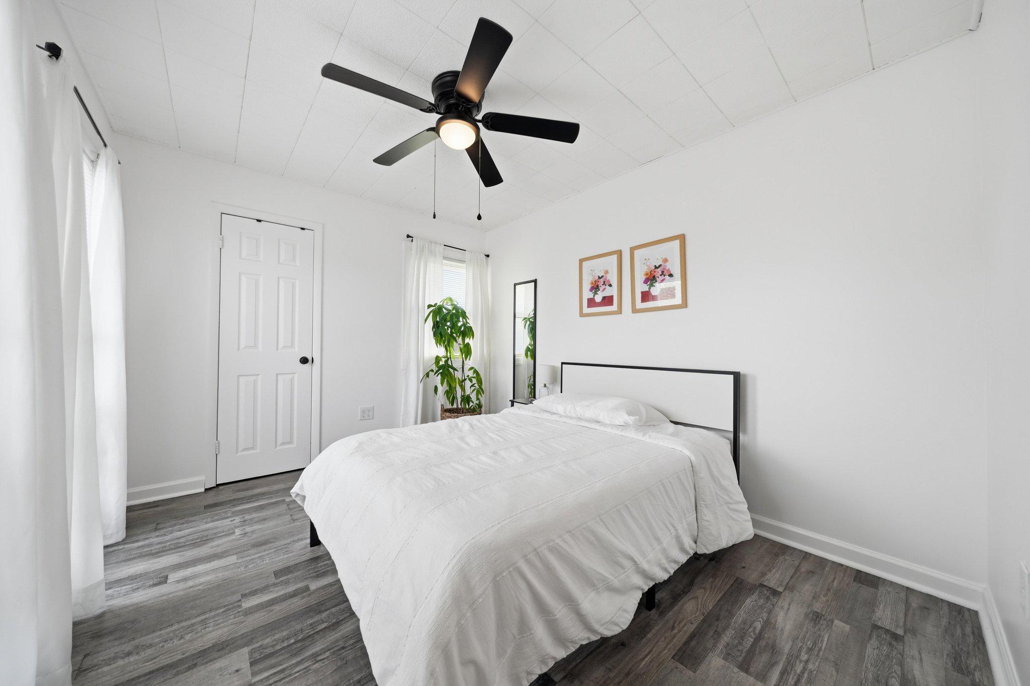 APPLEWALK CONDO - Residential