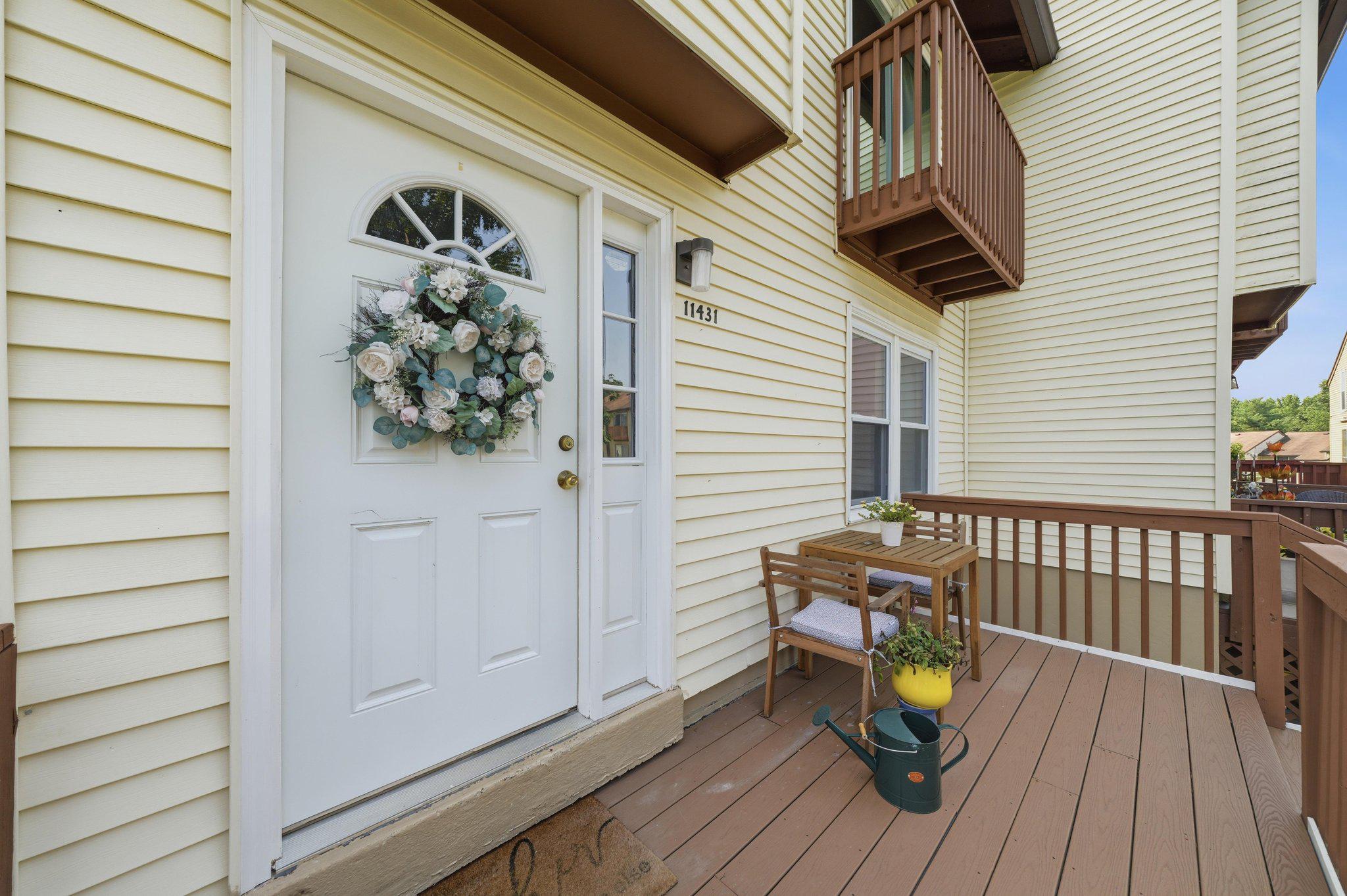 APPLEWALK CONDO - Residential