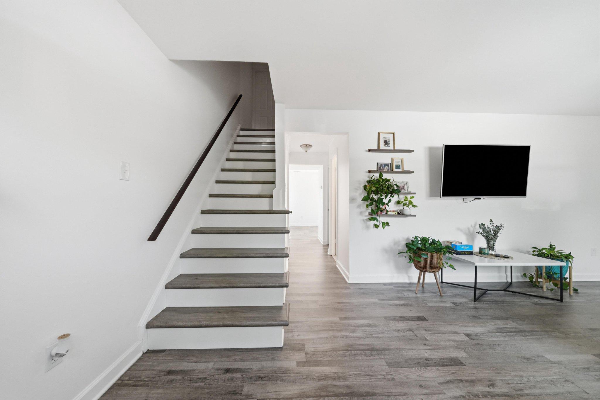 APPLEWALK CONDO - Residential