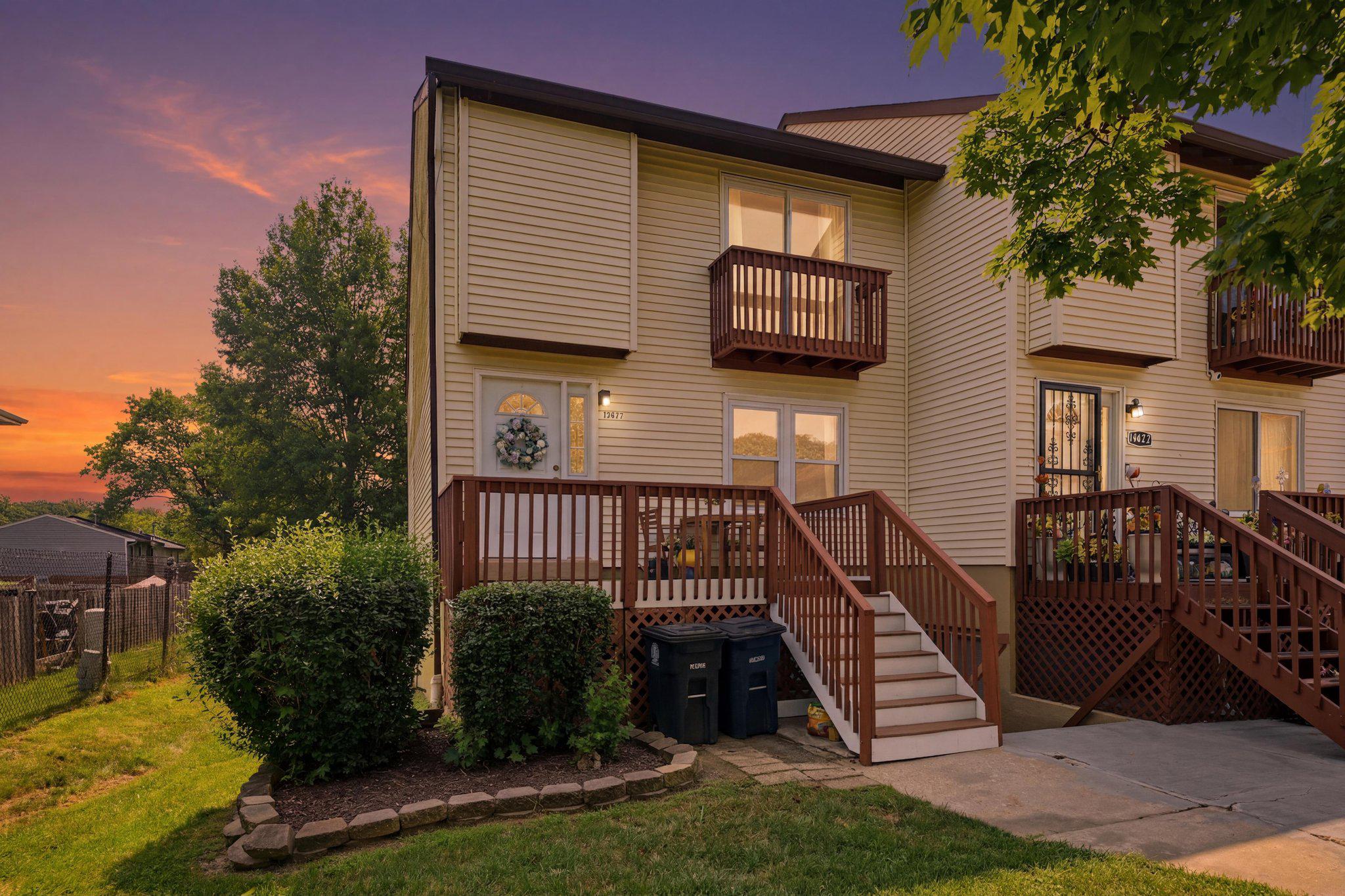 APPLEWALK CONDO - Residential
