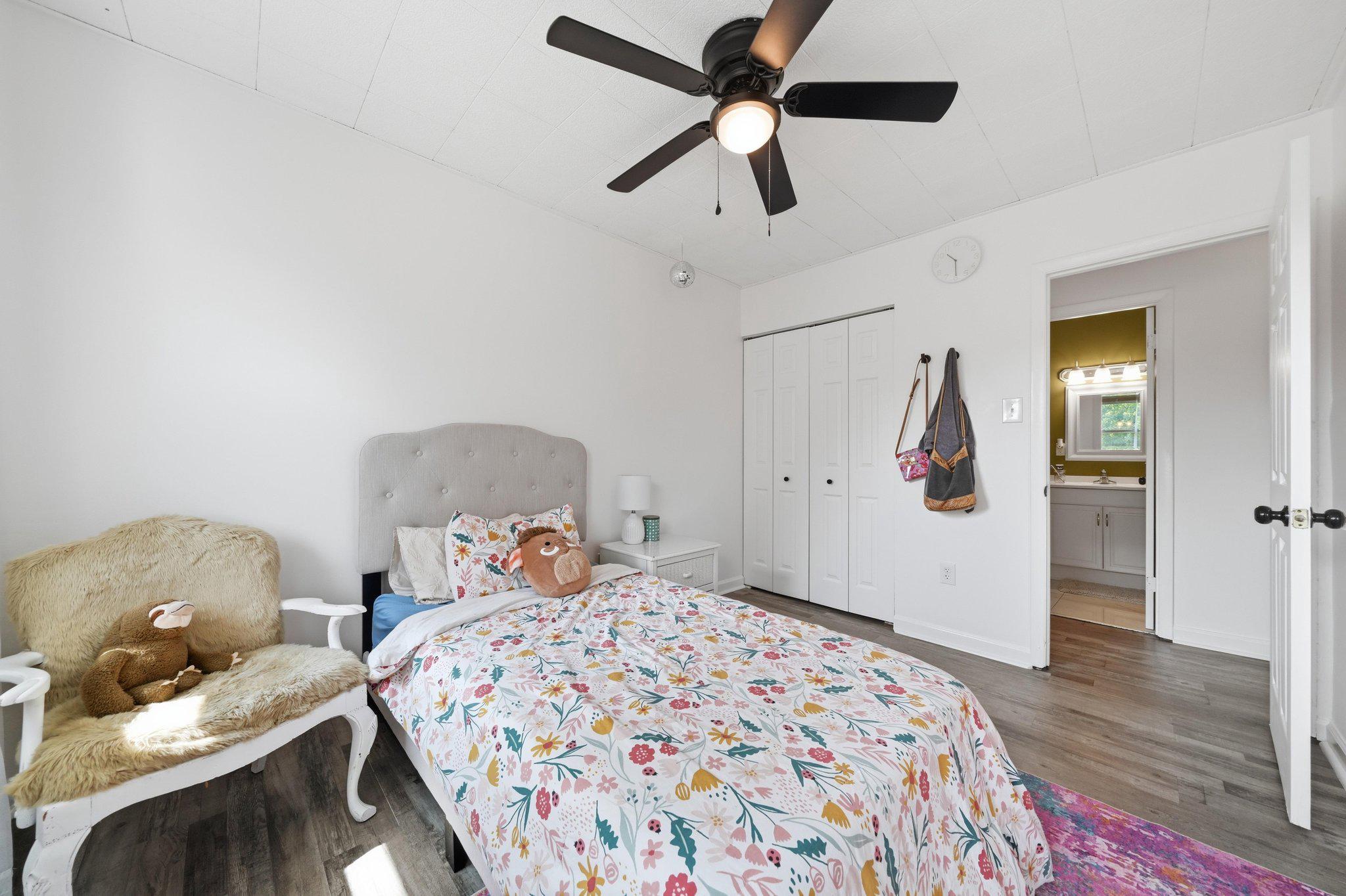 APPLEWALK CONDO - Residential