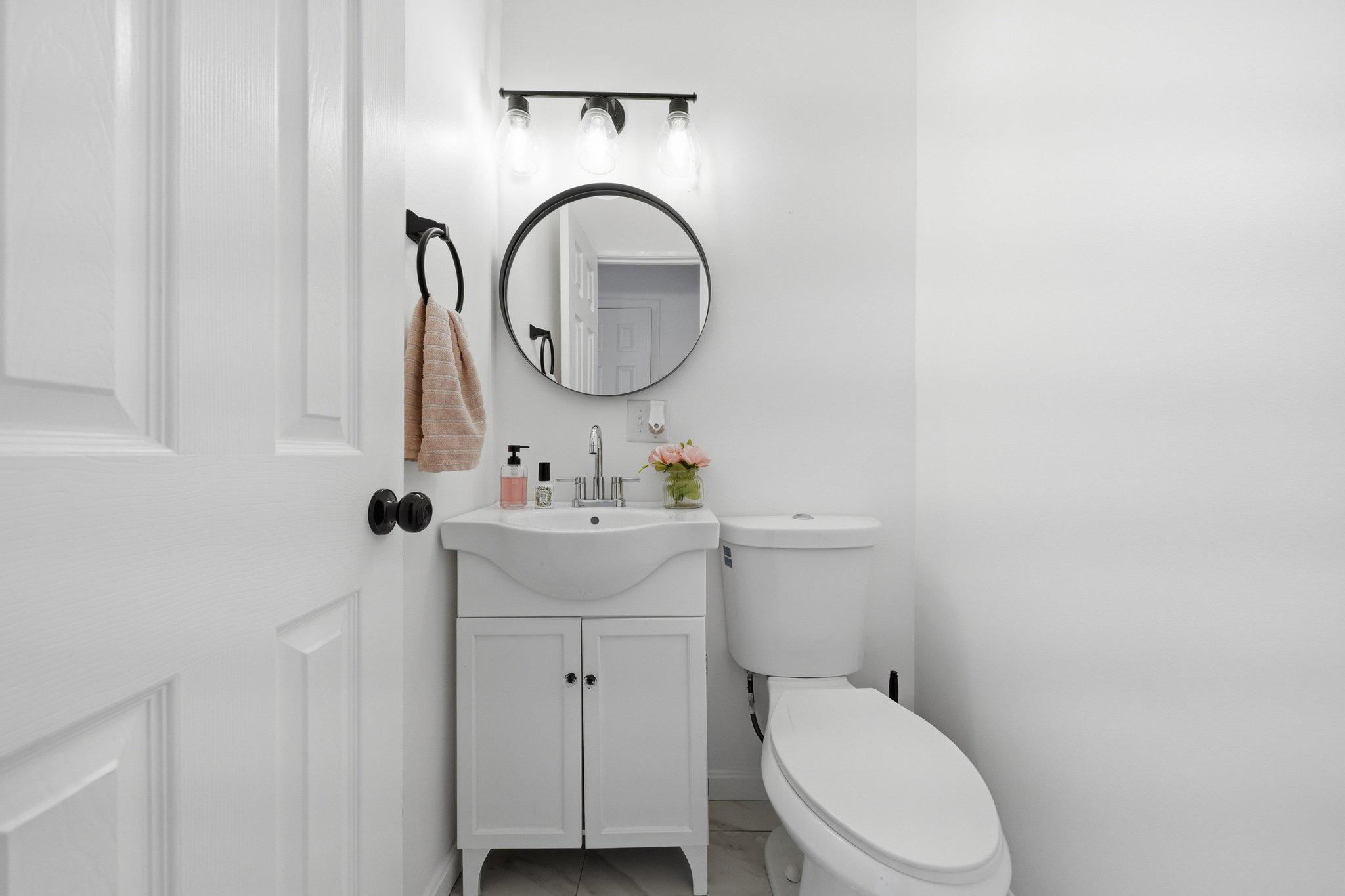 APPLEWALK CONDO - Residential
