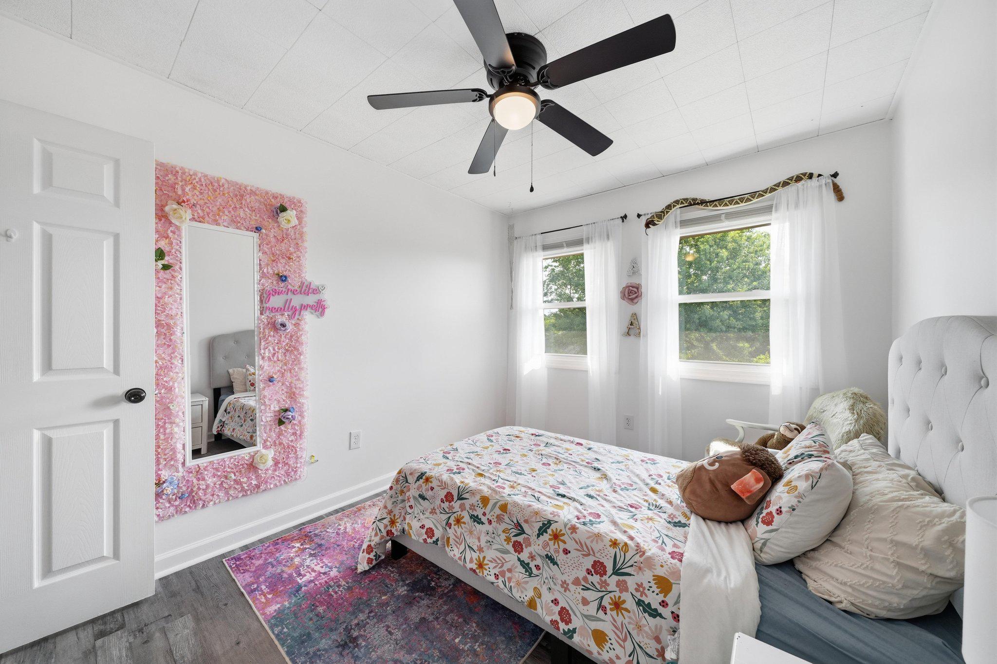 APPLEWALK CONDO - Residential