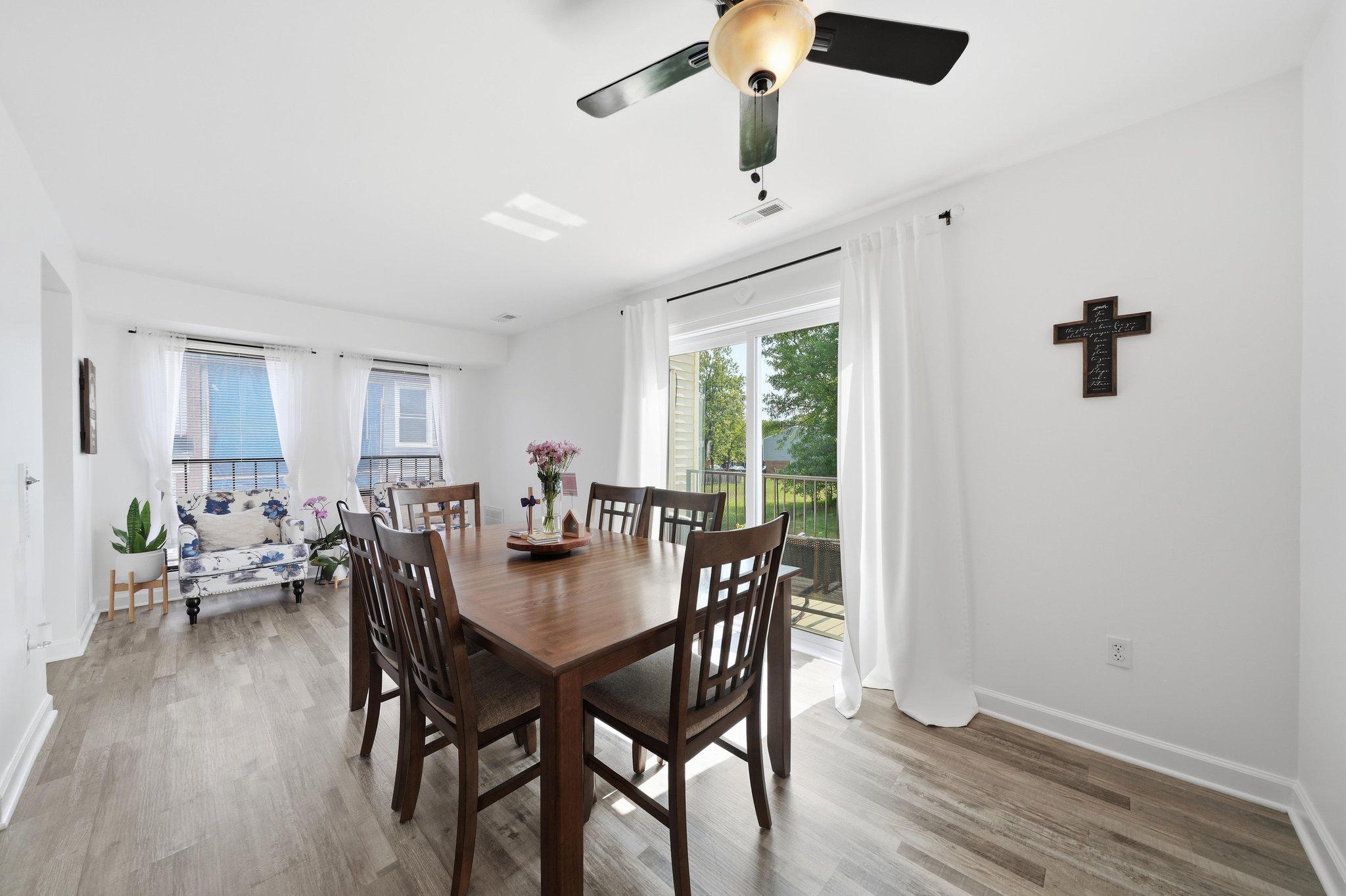 APPLEWALK CONDO - Residential