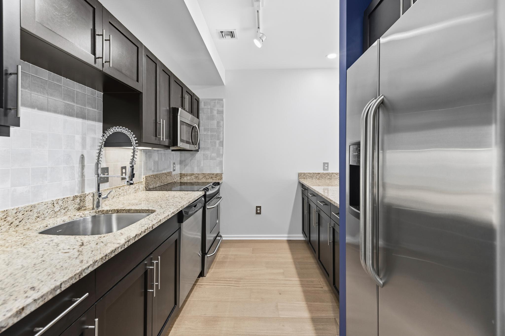 LOCUST POINT - Residential