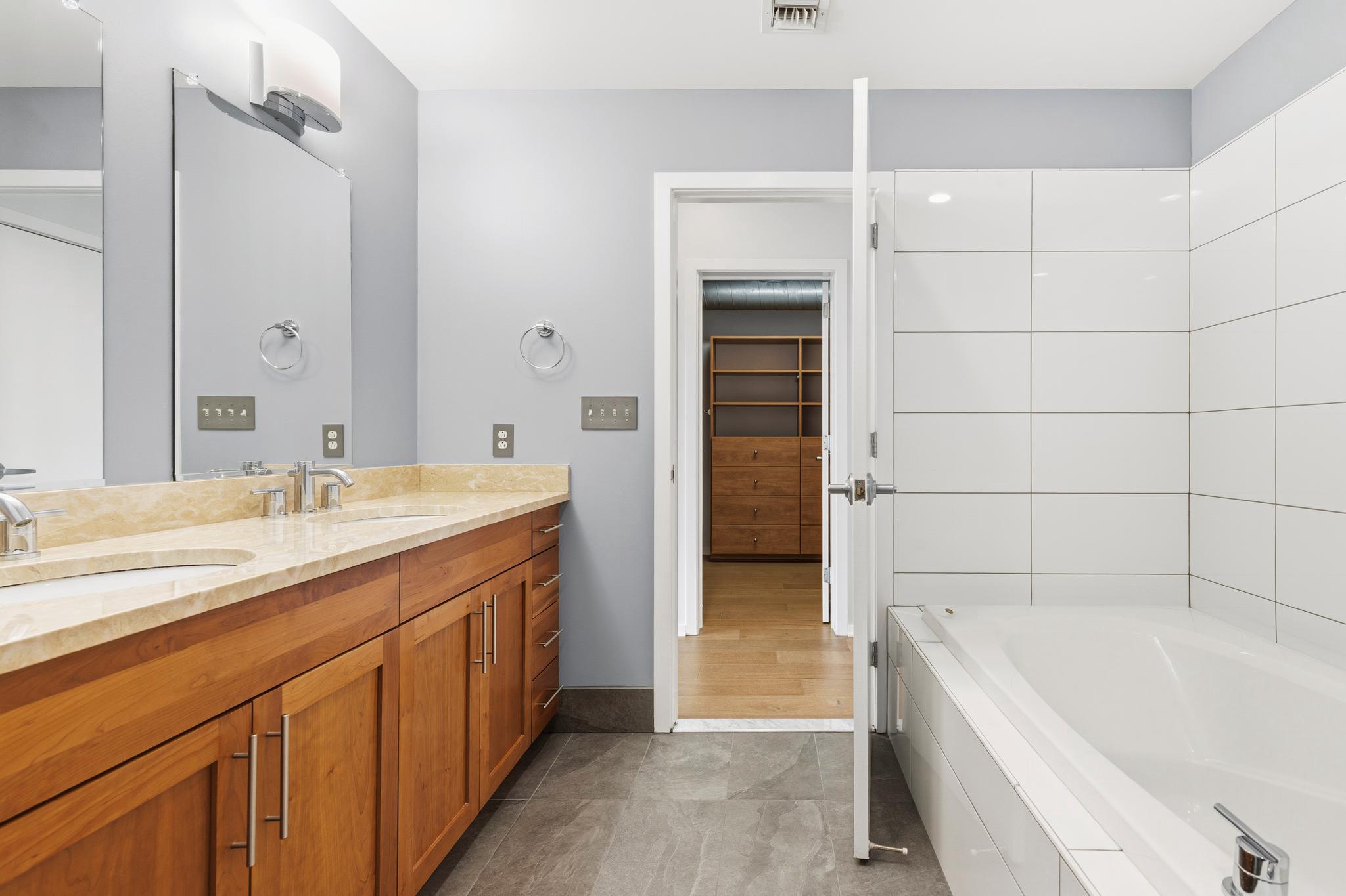 LOCUST POINT - Residential