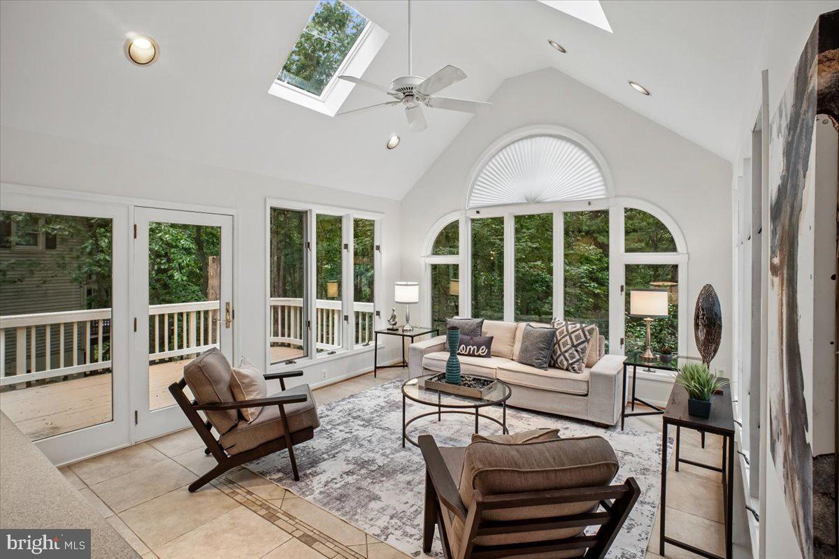 RESTON - Residential