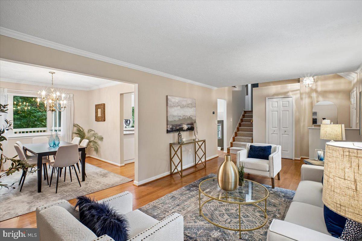 RESTON - Residential