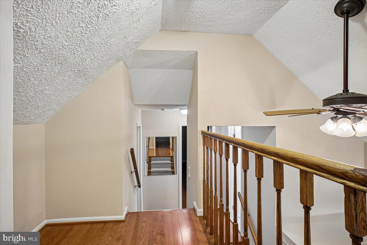 RESTON - Residential