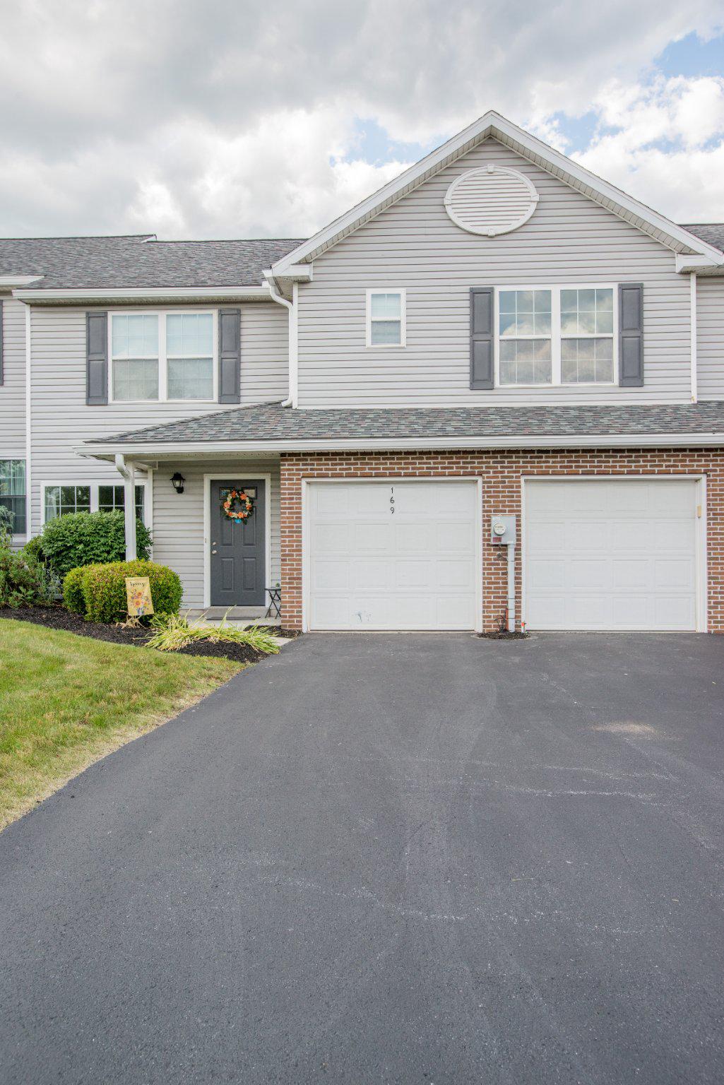 VILLAS AT HERSHEY MEADOWS - Residential