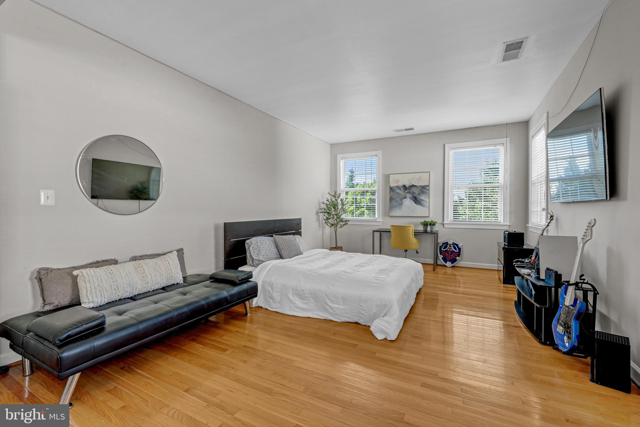 BRAMBLETON - Residential