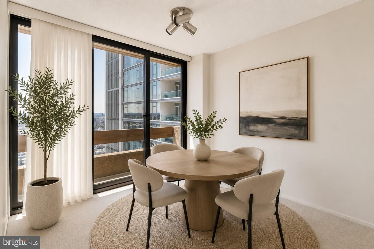 AVENUE OF THE ARTS - Residential