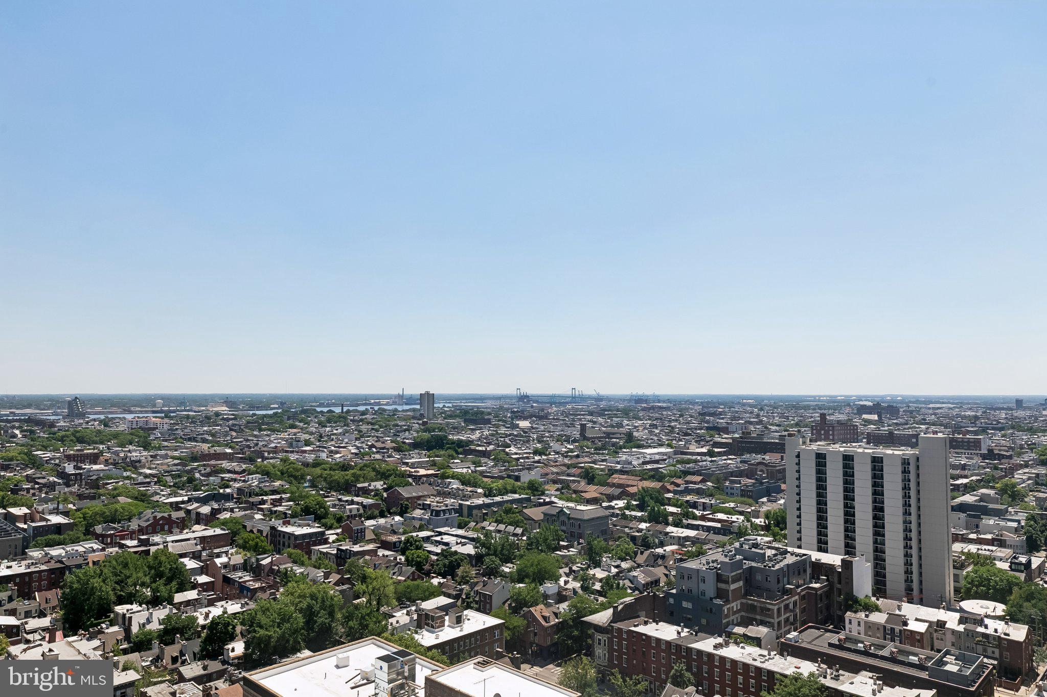 AVENUE OF THE ARTS - Residential