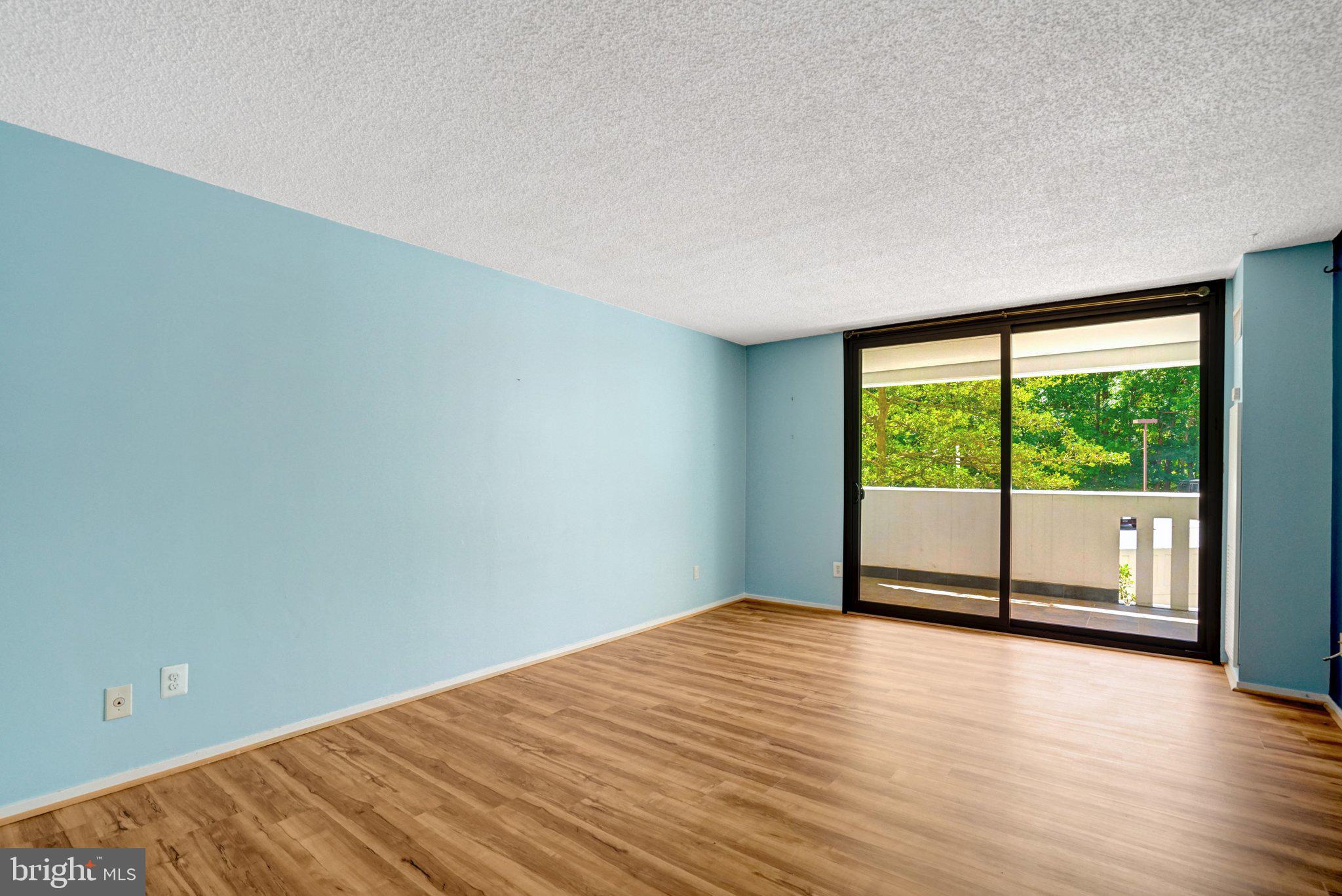 ALEXANDRIA KNOLLS - Residential