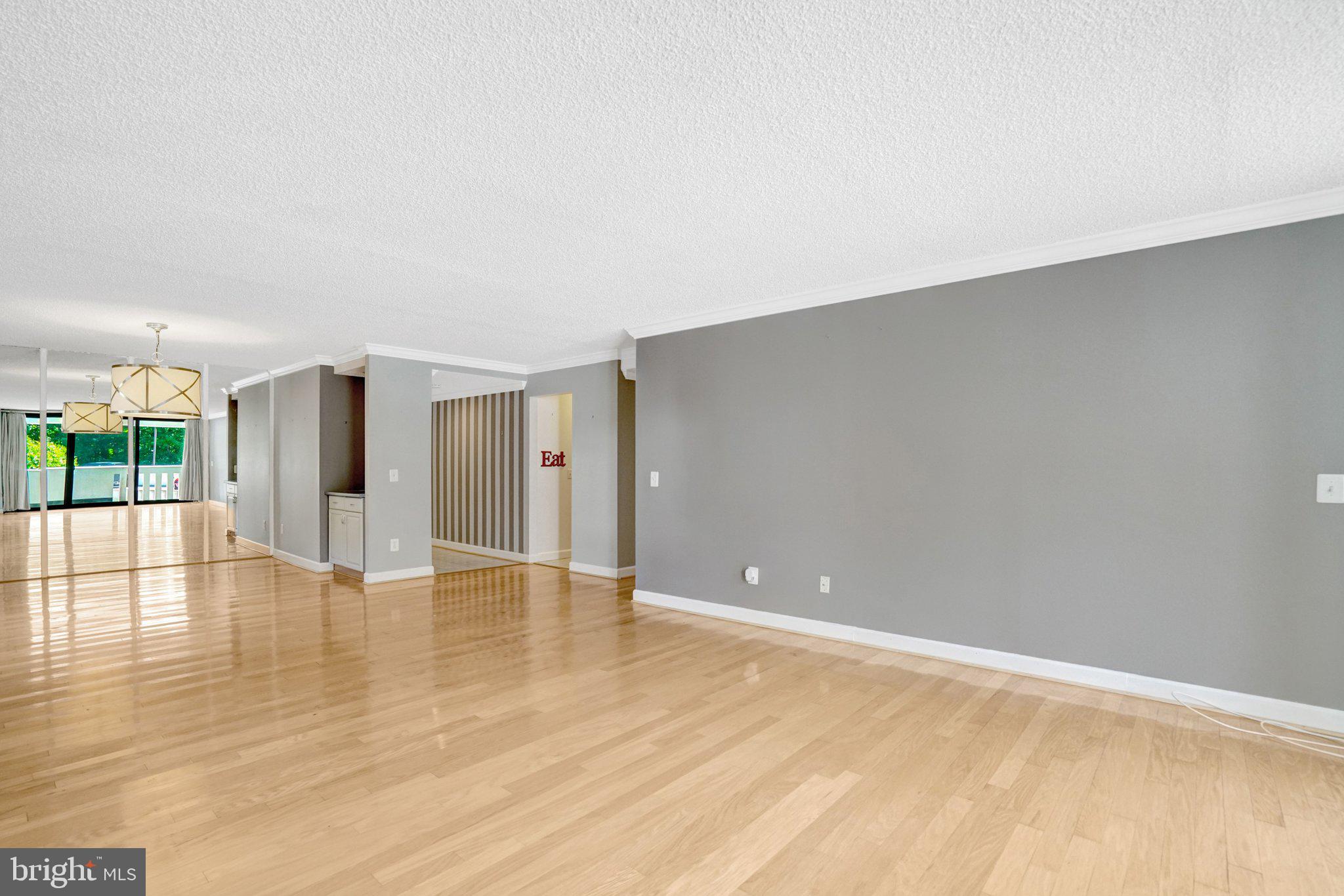 ALEXANDRIA KNOLLS - Residential