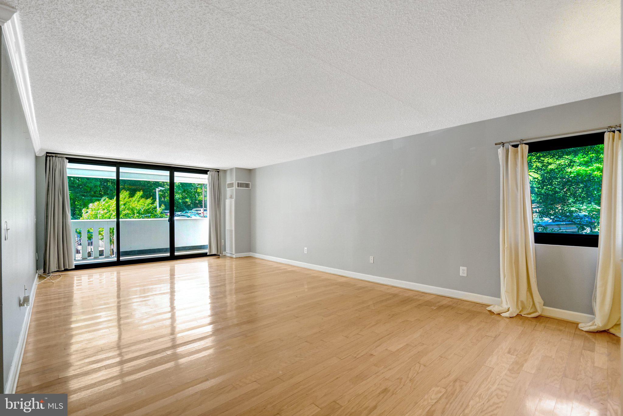 ALEXANDRIA KNOLLS - Residential