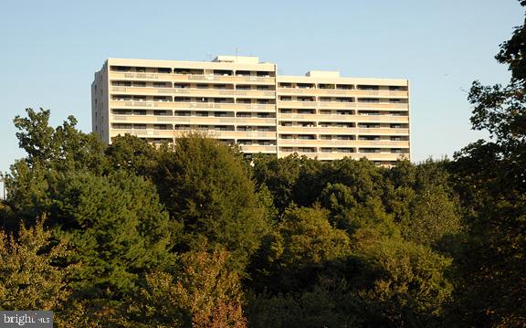 ALEXANDRIA KNOLLS - Residential