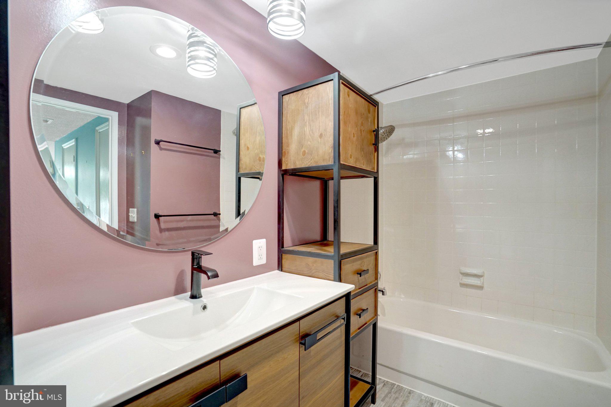ALEXANDRIA KNOLLS - Residential