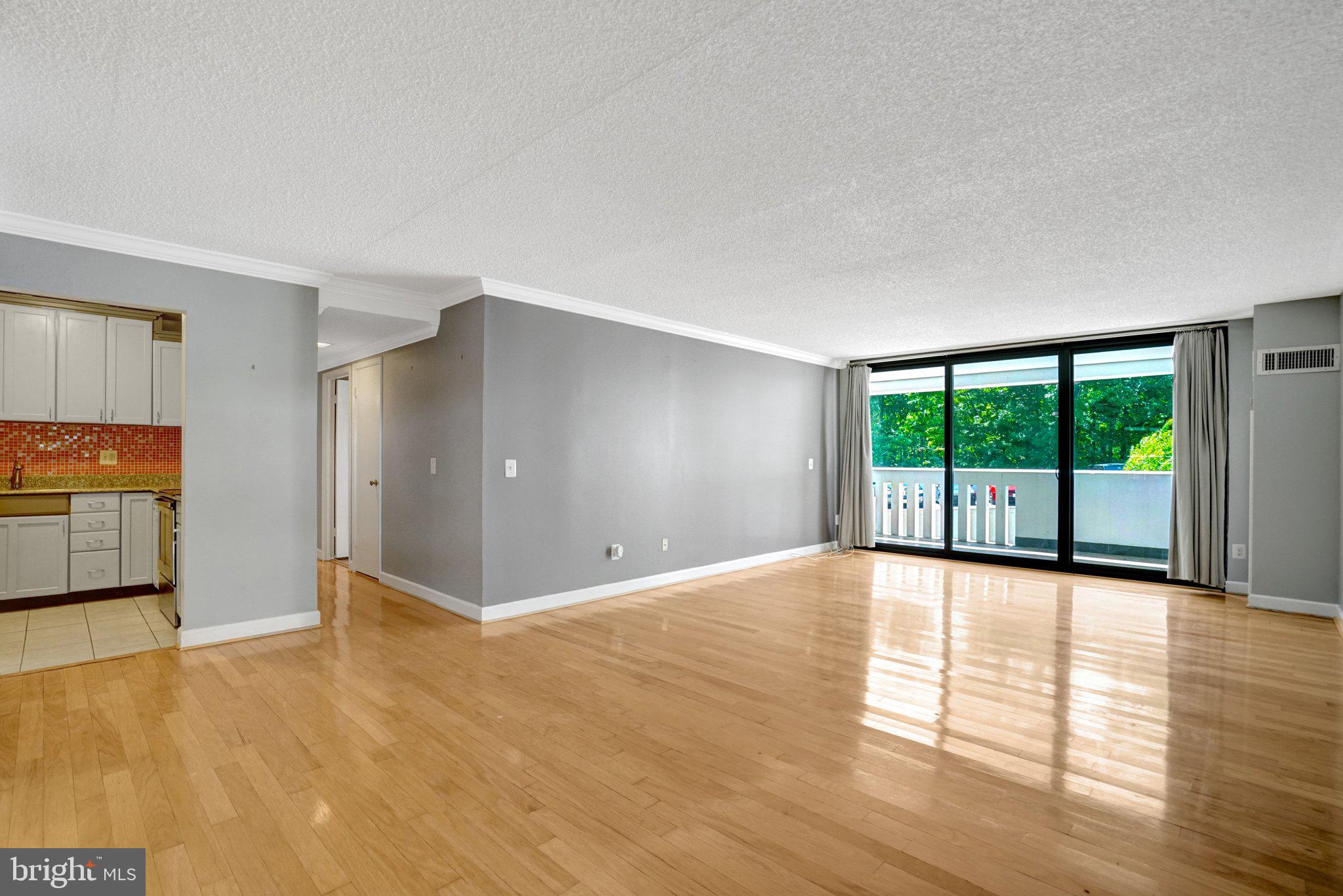 ALEXANDRIA KNOLLS - Residential