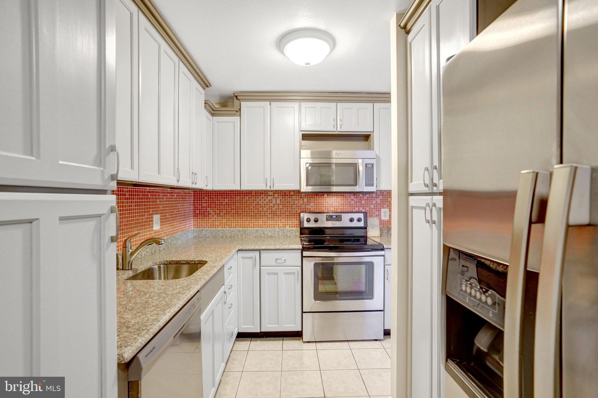 ALEXANDRIA KNOLLS - Residential