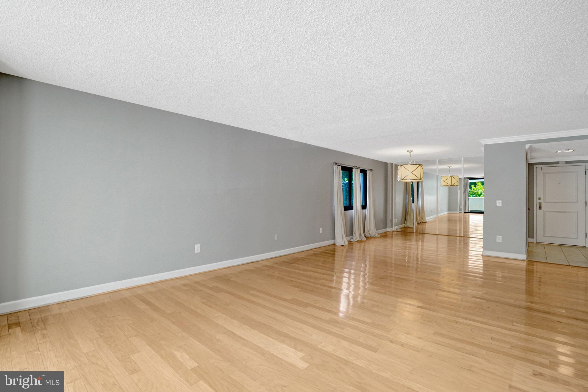 ALEXANDRIA KNOLLS - Residential